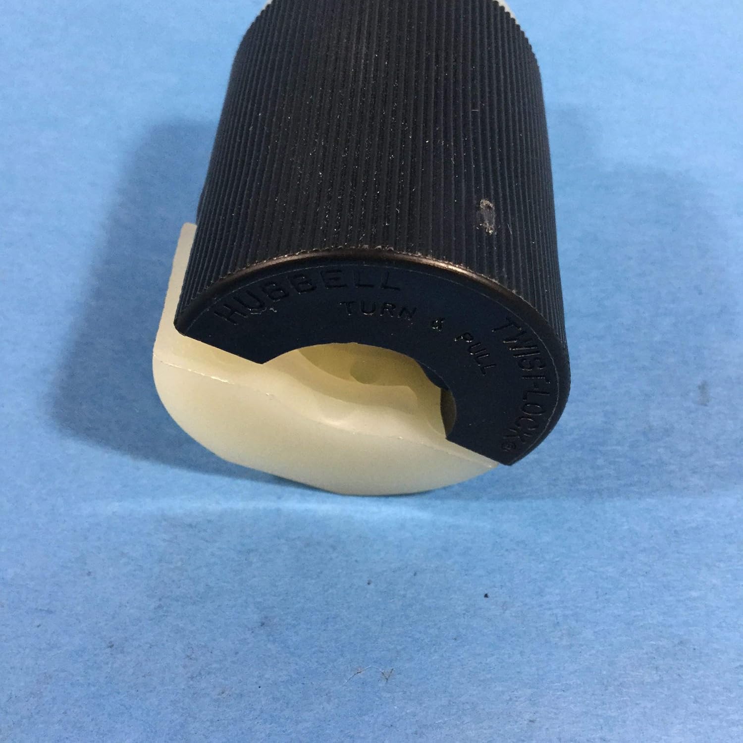 HUBBELL HBL4570C 15A; Connector Type:Power Entry; Current Rating:15A; Connector Colour:Black, Plug, Power Entry, White; Body Material:Nylon (Polyamide) Body; Voltage Rating VAC:25