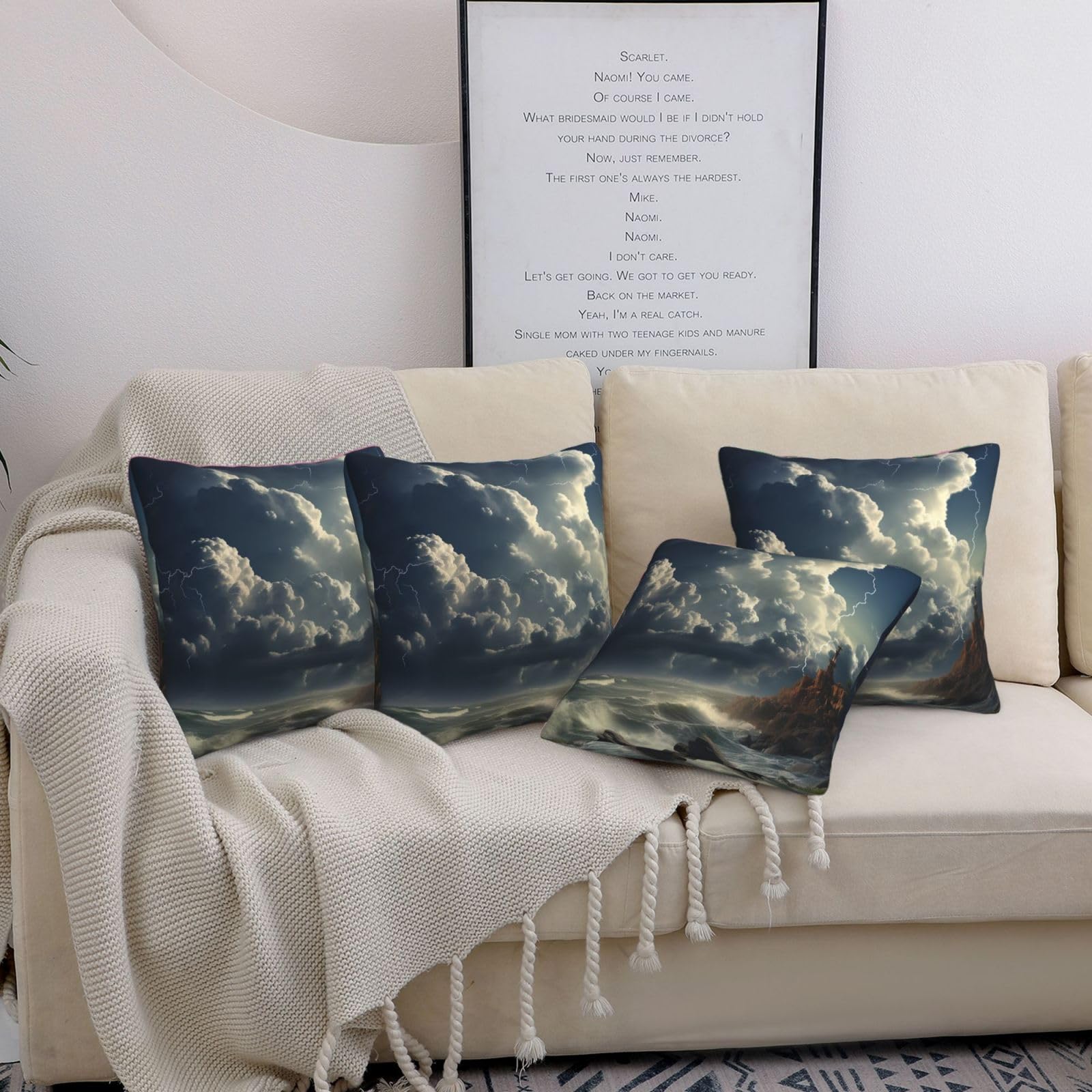 Housses de coussin nuage foncé pour raviver un canapé fatigué grâce au style rustique moderne