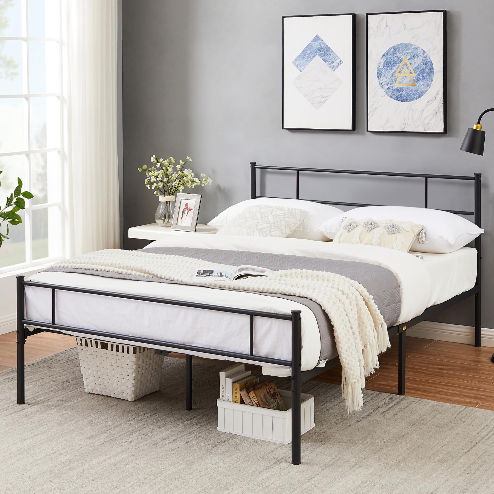 Snapklik.com : VECELO Metal Platform Bed Frame Queen Size