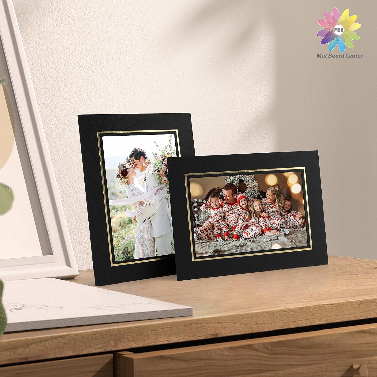 Mat Board Center 100 Pack Paper Picture Frames Photo Folders 4x6 with Easel, Folder, (Black, Gold Lining)