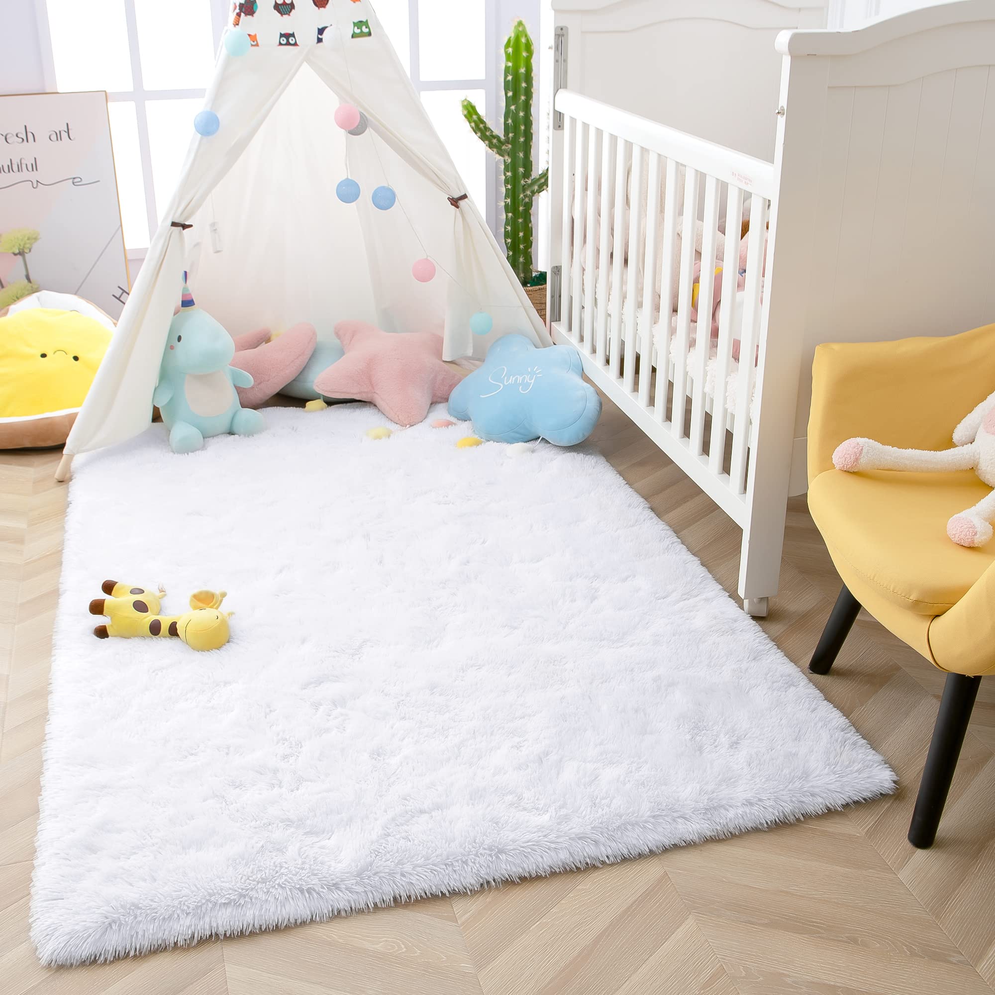 Rostyle Super Soft Fluffy Area Rugs for Bedroom Living Room Shaggy Floor Carpets Shag Christmas Rug for Girls Boys Furry Home Decorative Rugs, 4 ft x 6 ft, White