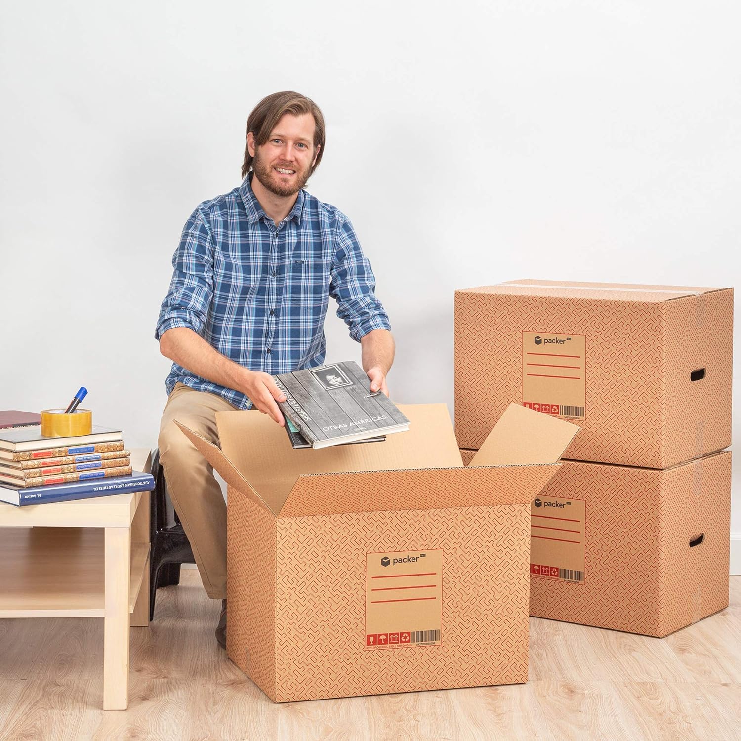 packer PRO Lot de 10 Boîtes en Carton pour Déménagement et Rangement avec Poignées et Ruban Adhésif, Carton Ultra Résistant, 600 x 400 x 400 mm