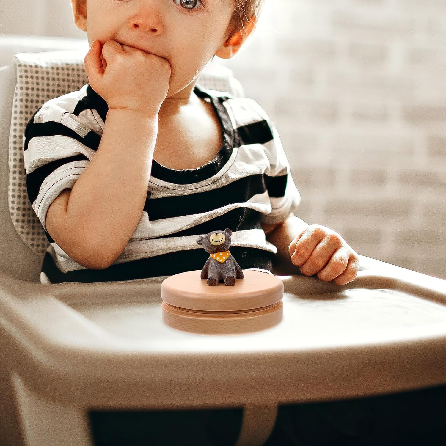 Teeth Keepsake Box Made of Beech Wood Smooth Surface Lanugo Case for Newborn Memories Unique Deciduous Tooth Holder for Boys Random Color
