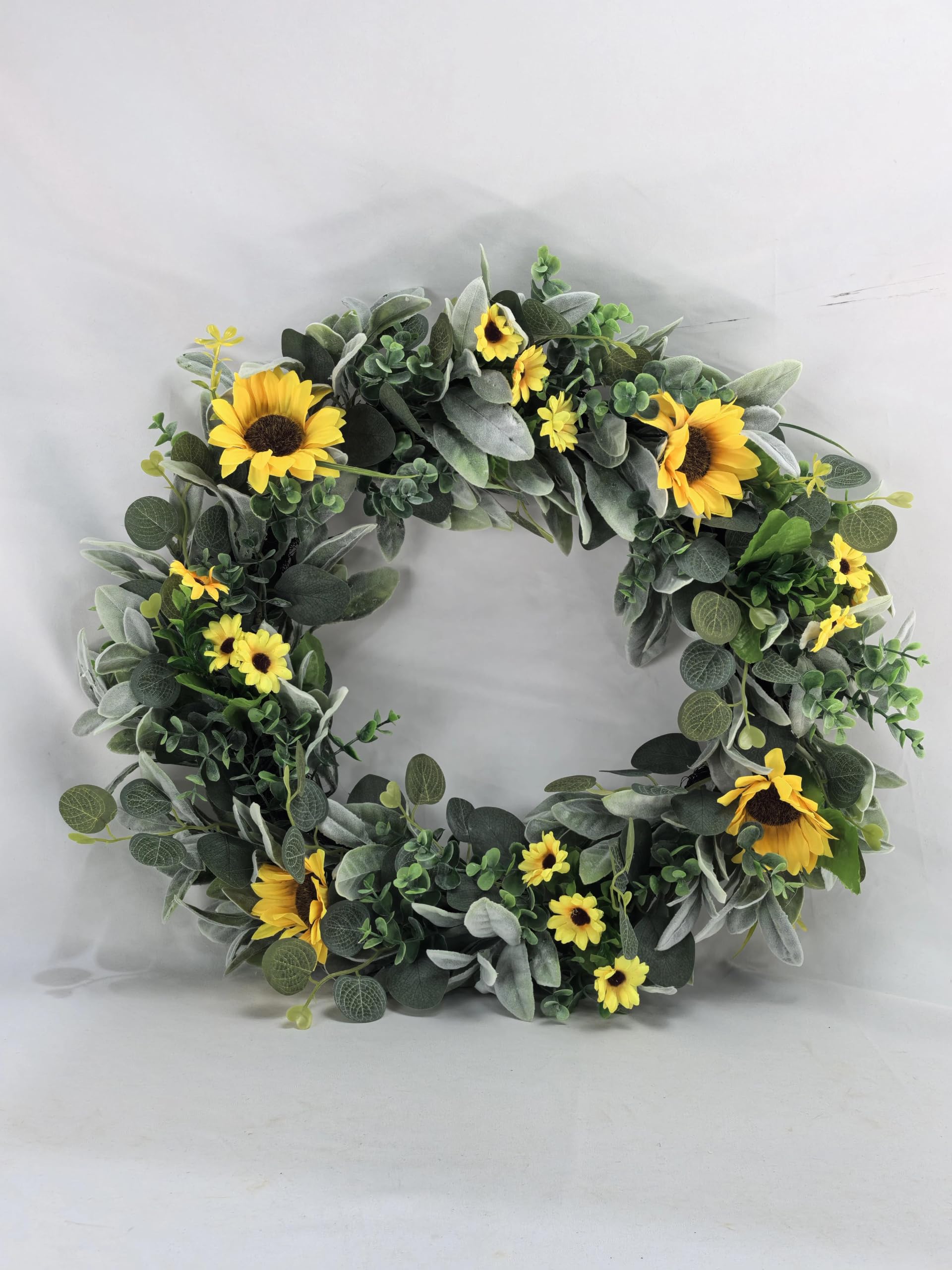 Ghirlanda di girasole artificiale da 50 cm, per porta d'ingresso, ghirlanda primaverile estiva con orecchie di agnello, foglie di eucalipto e verde, ghirlanda floreale gialla per porta per interni ed