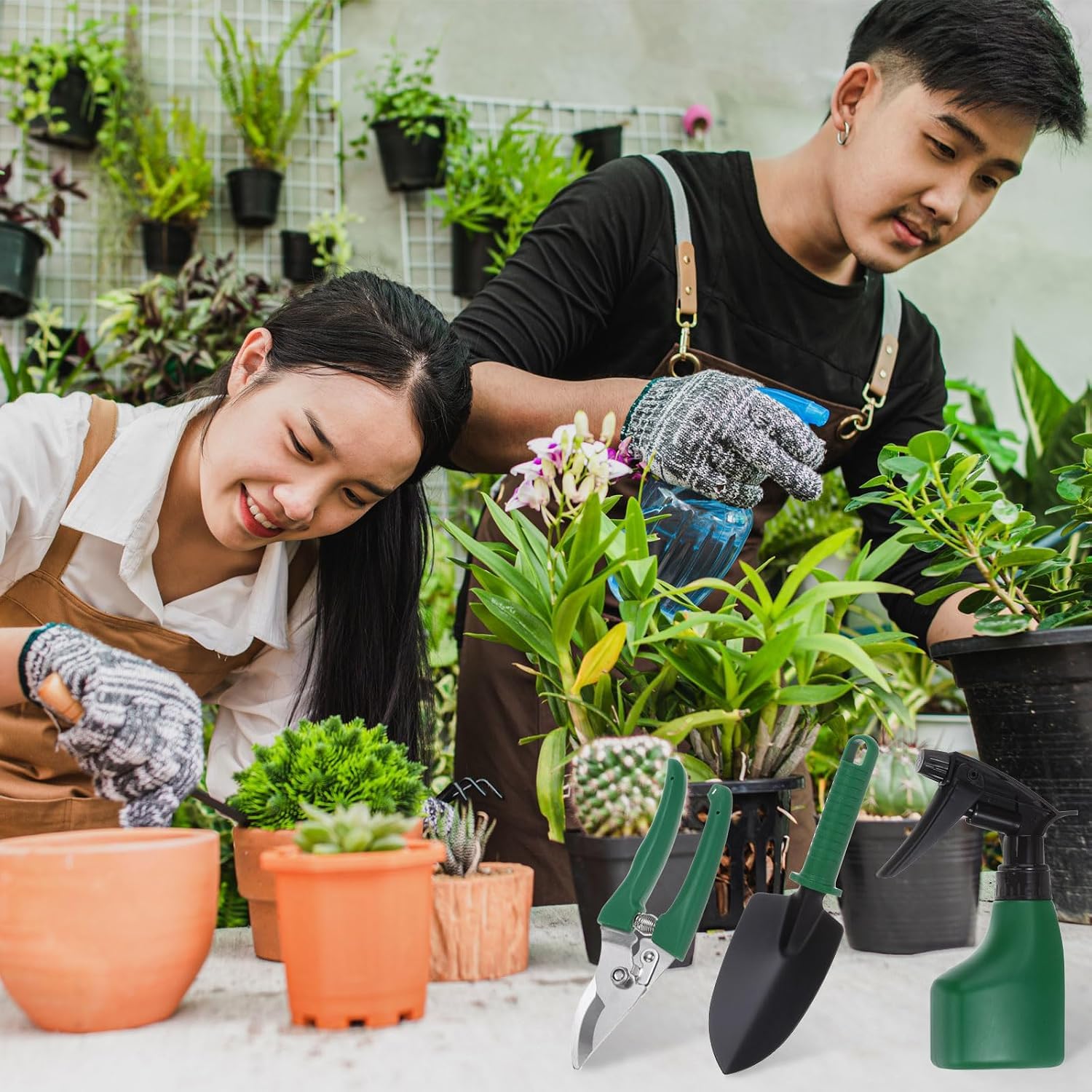 Juego De 10 Herramientas De Jardinería: Herramientas De Plástico para Plantar con Pala, Rastrillo, Tijeras, Podadora, Pulverizador De Agua Y Estuche De Almacenamiento para Una Jardinería