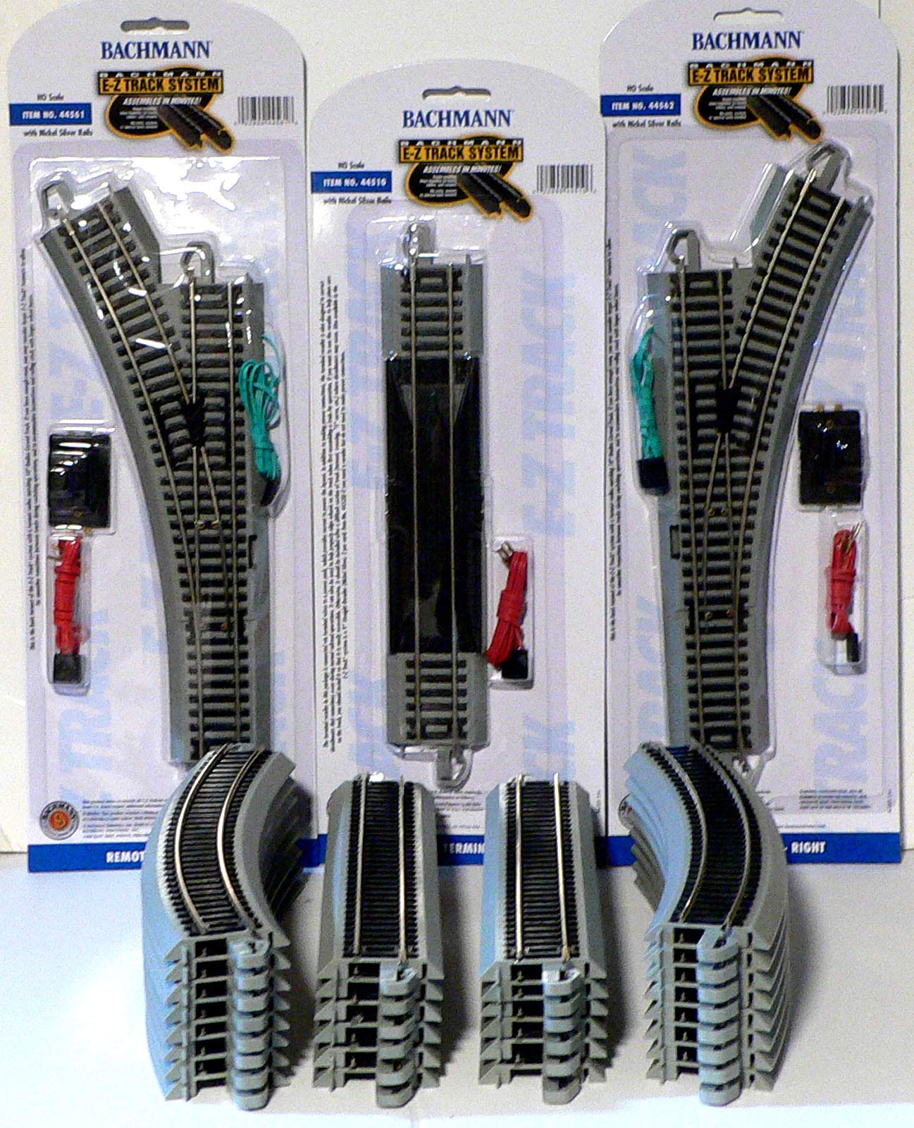 HO Scale Bachmann Nickel Silver EZ Track 47 X 92 Oval with Passing Siding