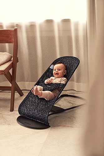 Miniatura 101 de BabyBjörn Bouncer Bliss, gris claro, tejido, edredón de pétalos Asiento gorila ajustable 2 en 1 para bebé y silla para niños pequeños, recién