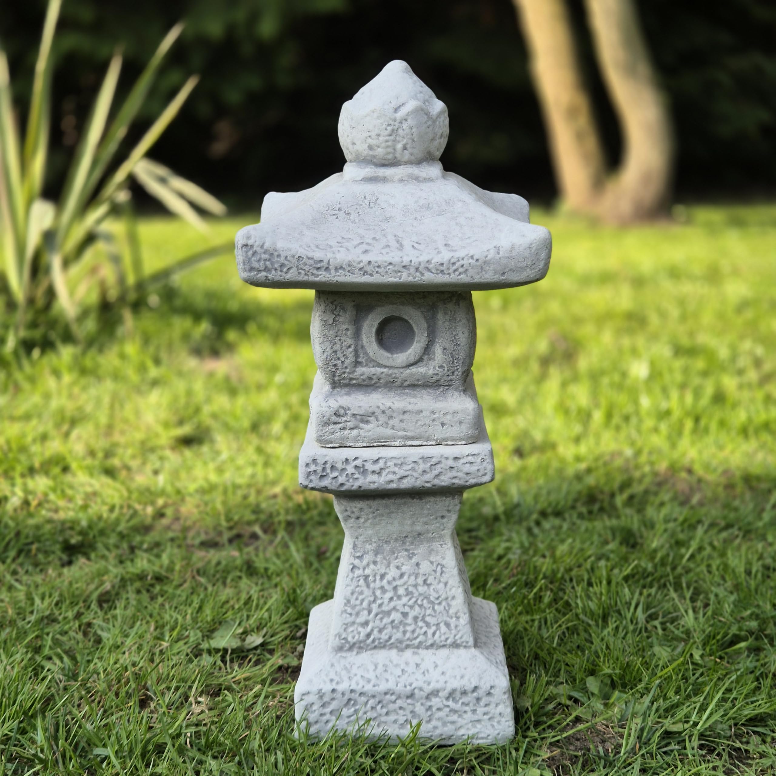 FABRIQ Pagode japonaise toro en pierre – 37 cm, lanterne peinte à la main, figurine résistante aux intempéries – Décoration extérieure