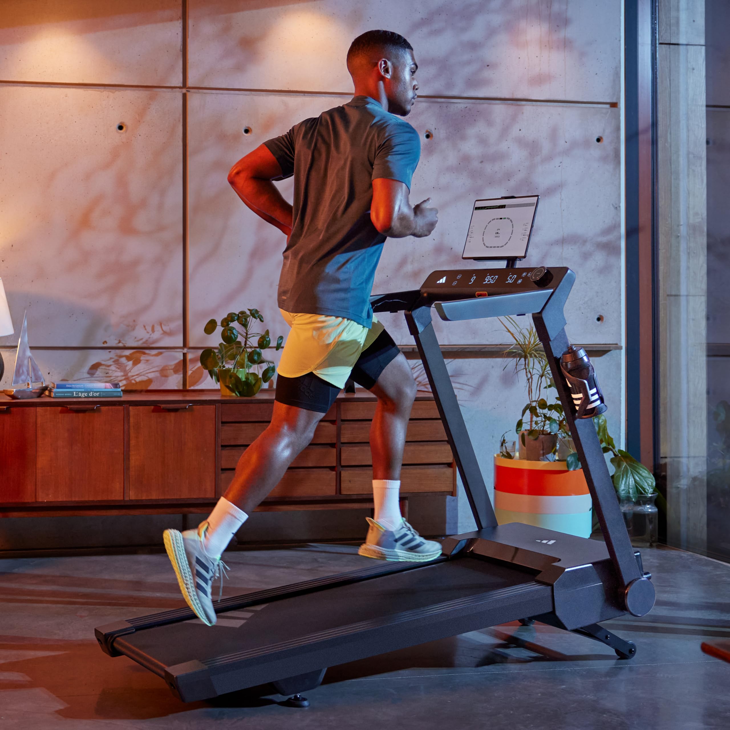 Cinta de Correr Adidas T-24c + Bluetooth - Kinomap y Zwift - Volante inercia 18kg - LED