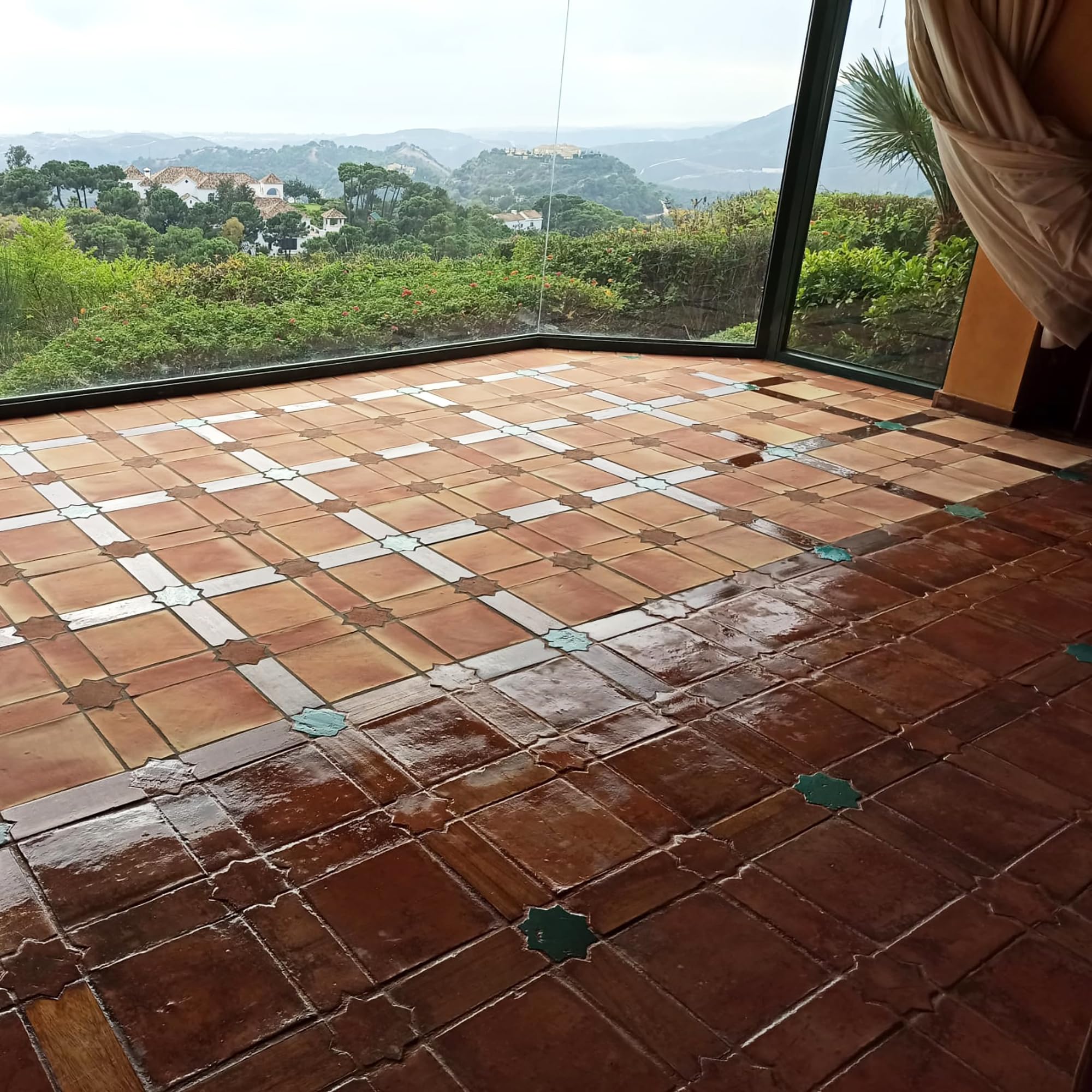 Monestir Aceite para suelos Terracotta o Barro. Acabado brillo rústico. Monestir (5 L)