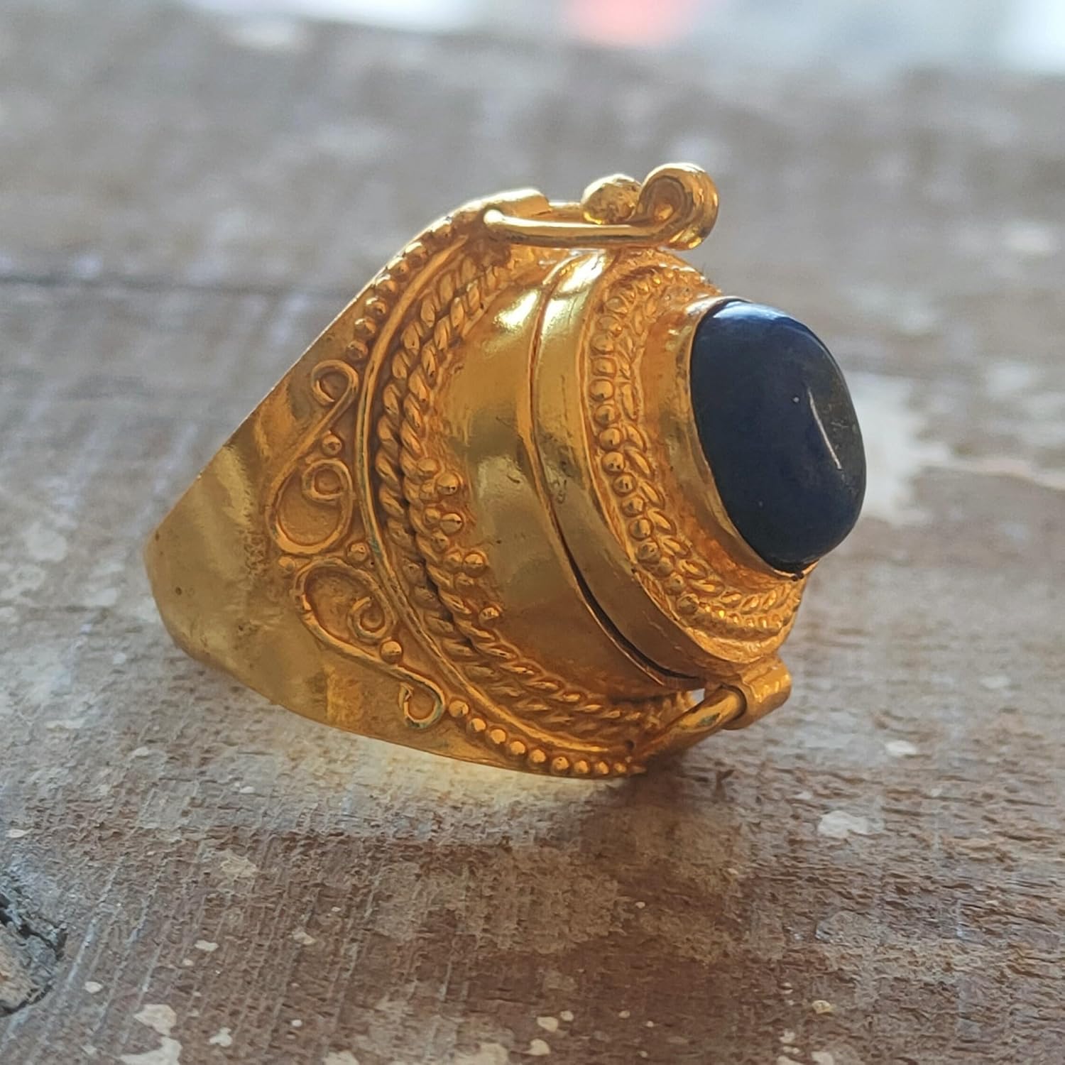 Lapis Lazuli Ring, Poison Box Ring, Storage Box Ring, Locket Ring, Gemstone Box Ring, Oval Stone Ring, Handmade Ring, Gold Field Pill Box ring
