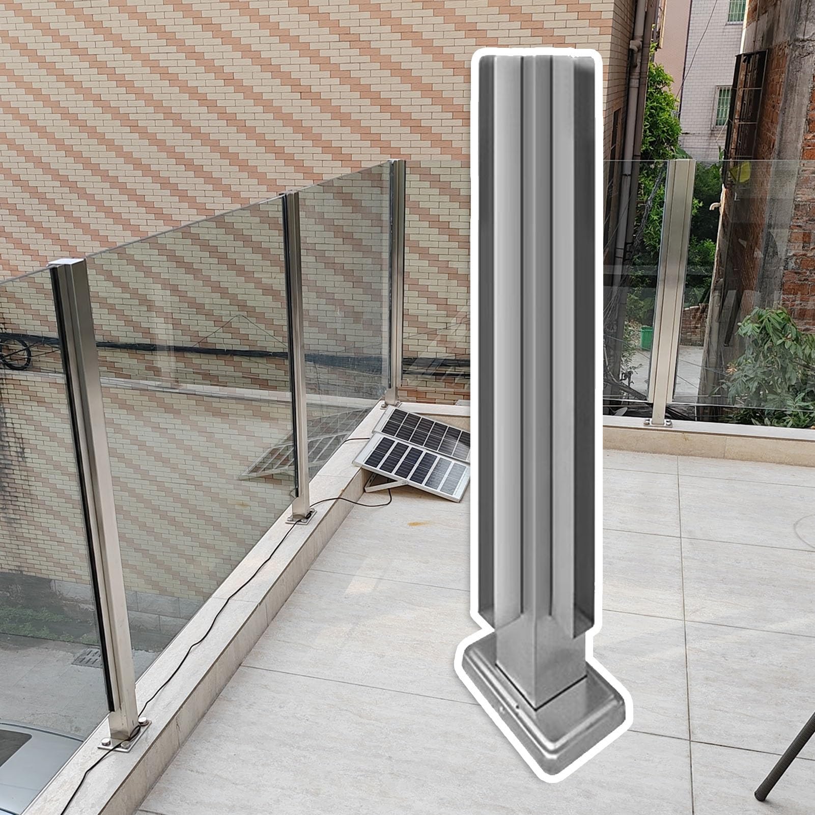 Poste de balaustre de vidrio de 130 cm en acero cepillado para barandillas de exterior