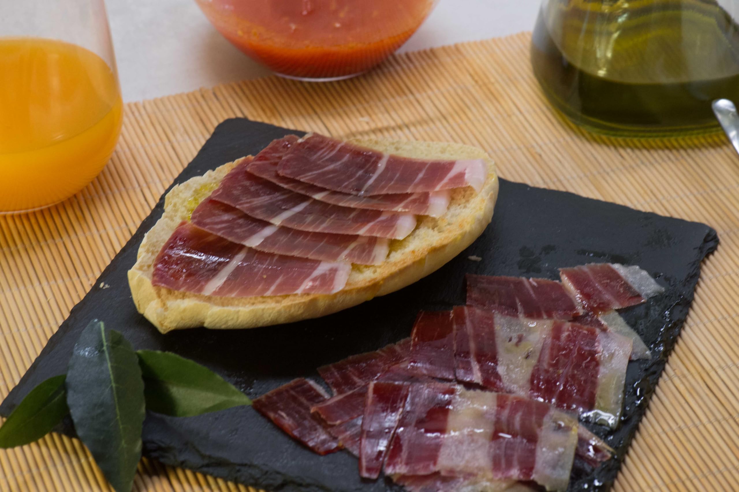 BELLOTERRA | Jamón de Cebo de Campo 50% Ibérico | 8,5-9 kg | Curación 24-30 Meses | Raza Ibérica en Régimen de Campo | Sabor Tradicional y Aroma Equilibrado