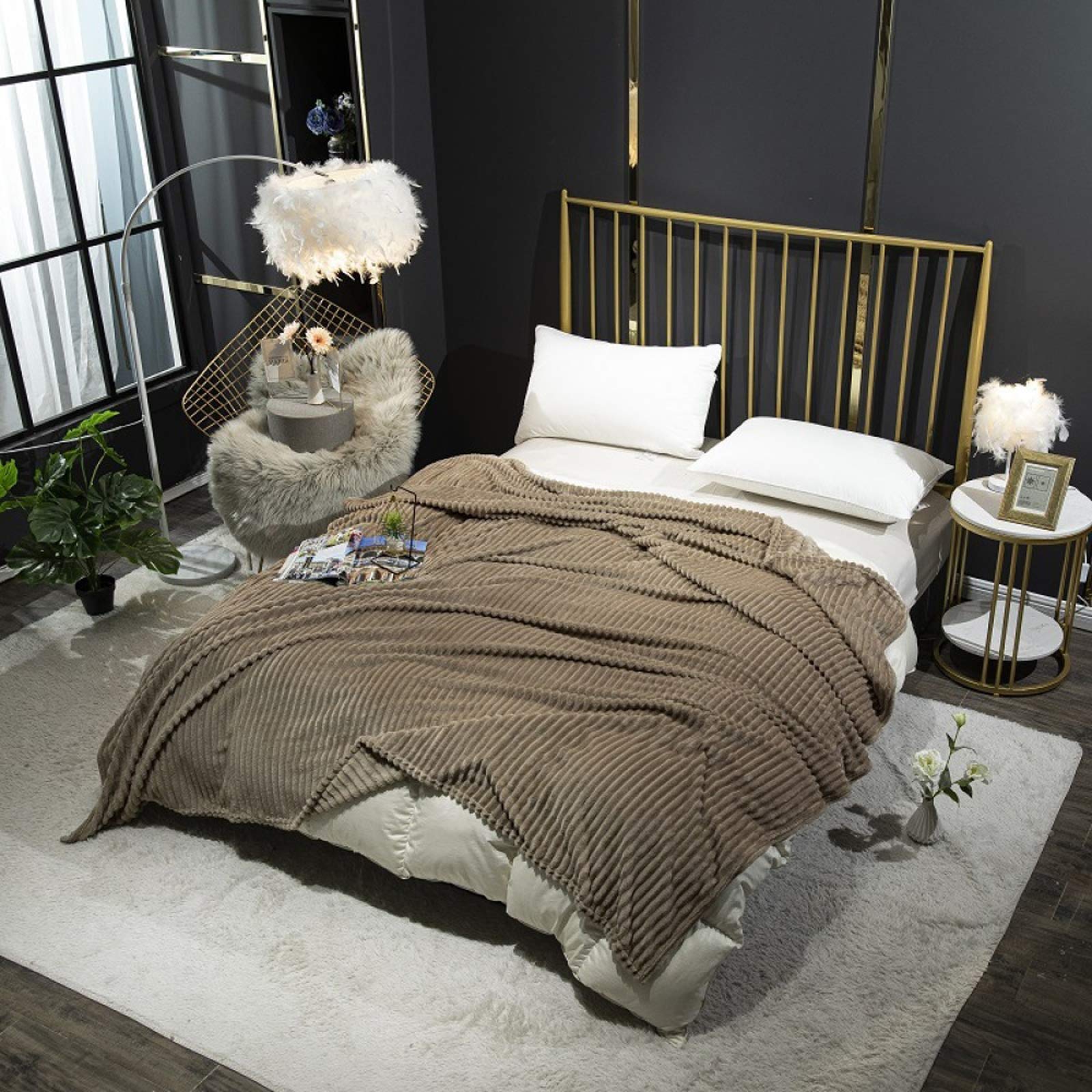 Couverture lit sherpa polaire FACAI pour ne plus jamais avoir froid au lit ou sur le canapé