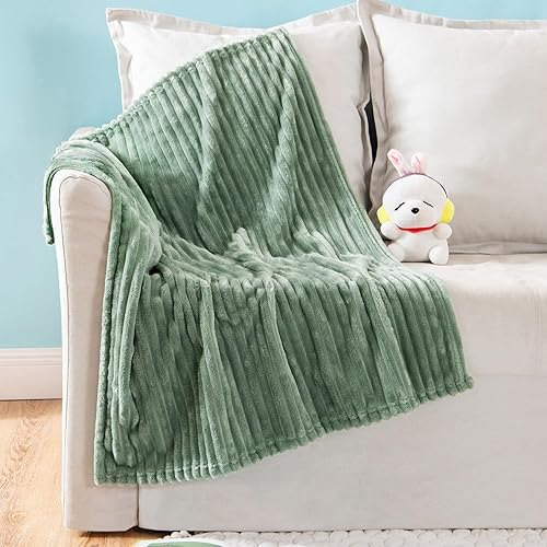 Vista 14 de Miulee.- Manta suave de forro polar con diseño de rayas, ligera, transpirable, para relajarse, la siesta o para dormir. Blanco crema