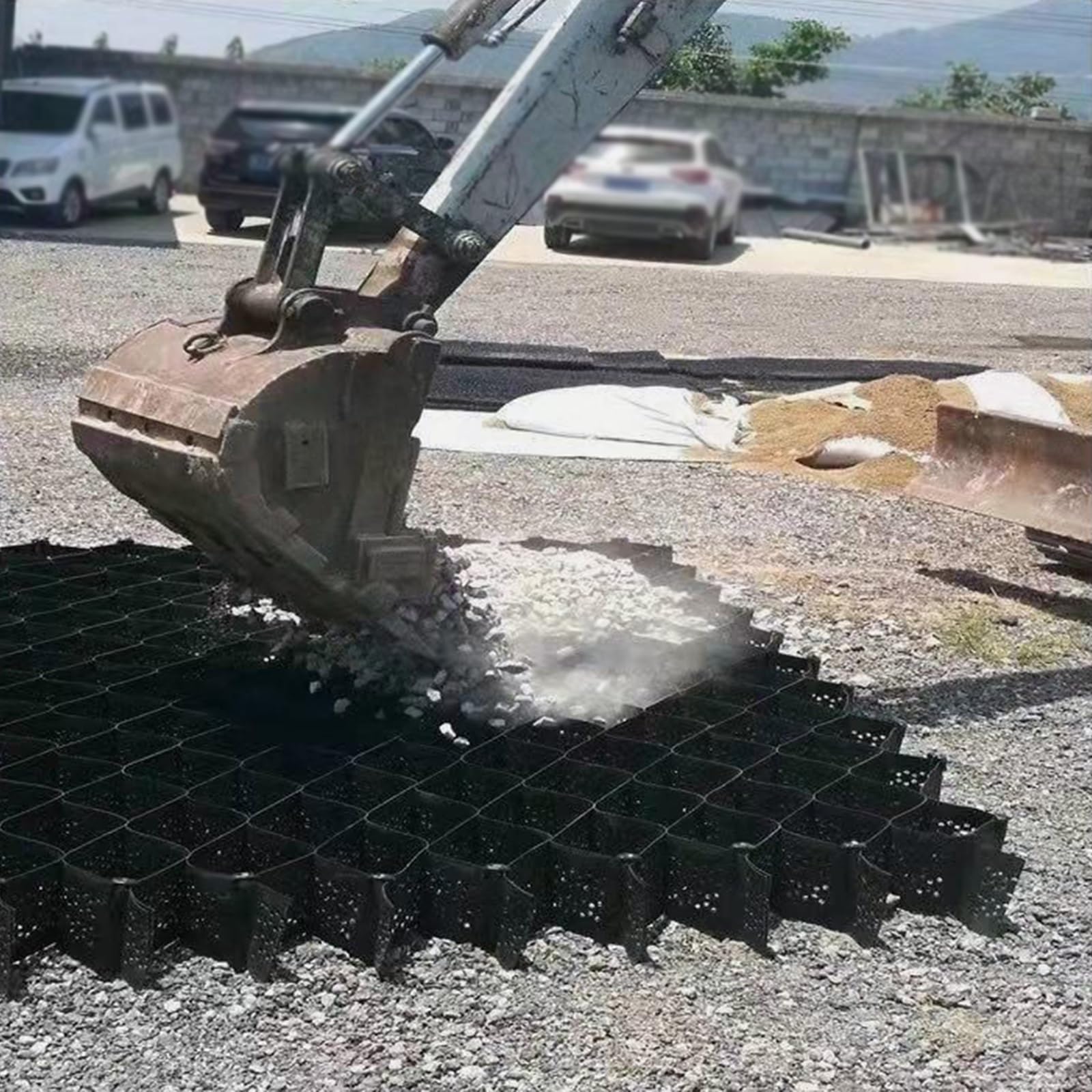 Geomalla para entradas de vehículos y caminos residenciales impecables