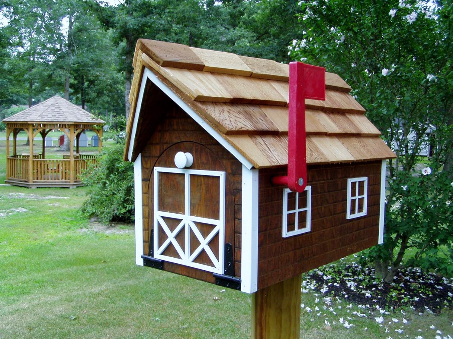 Amish Handmade Handcrafted Rural Mailbox w Flag Cedar w/White Trim