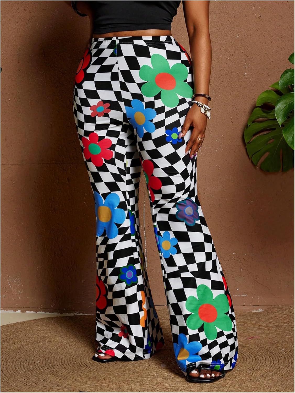 WDIRARA Women's Plus Size Floral Checkered Flare Pants Elastic Waist Bootcut Pants - Image 5