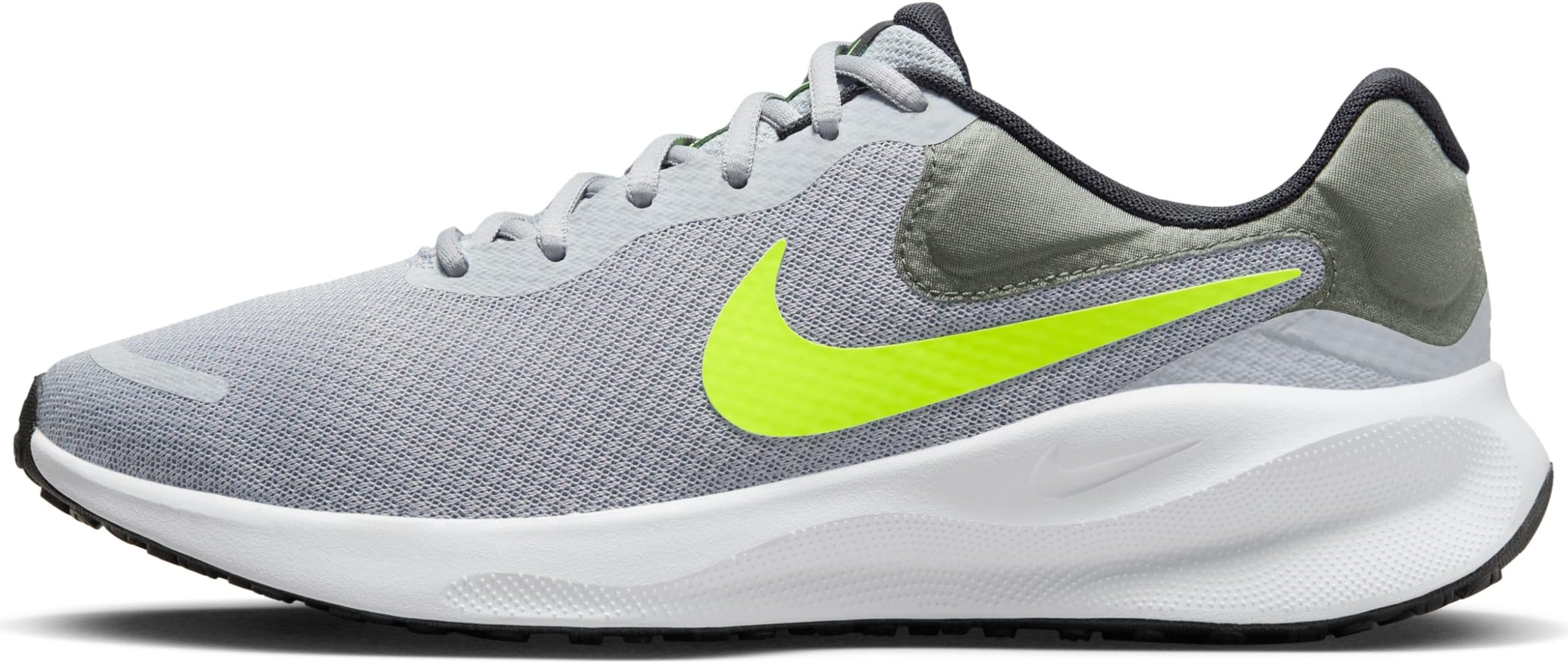 Men's Revolution 7Sneaker