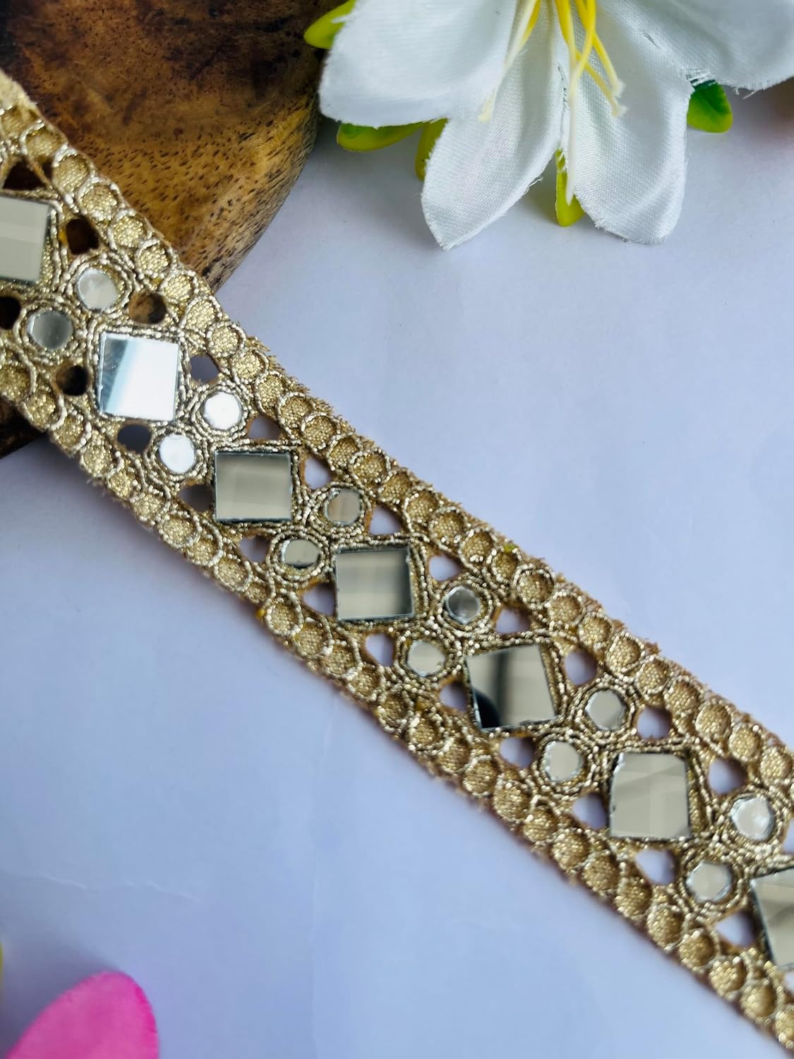 Decorative Gold Mirror Trim, 3 CM Wide Metallic Lace Border with Reflective Pattern for Crafts, Home Decor, Available in 1, 3 and 6 Yard (1)