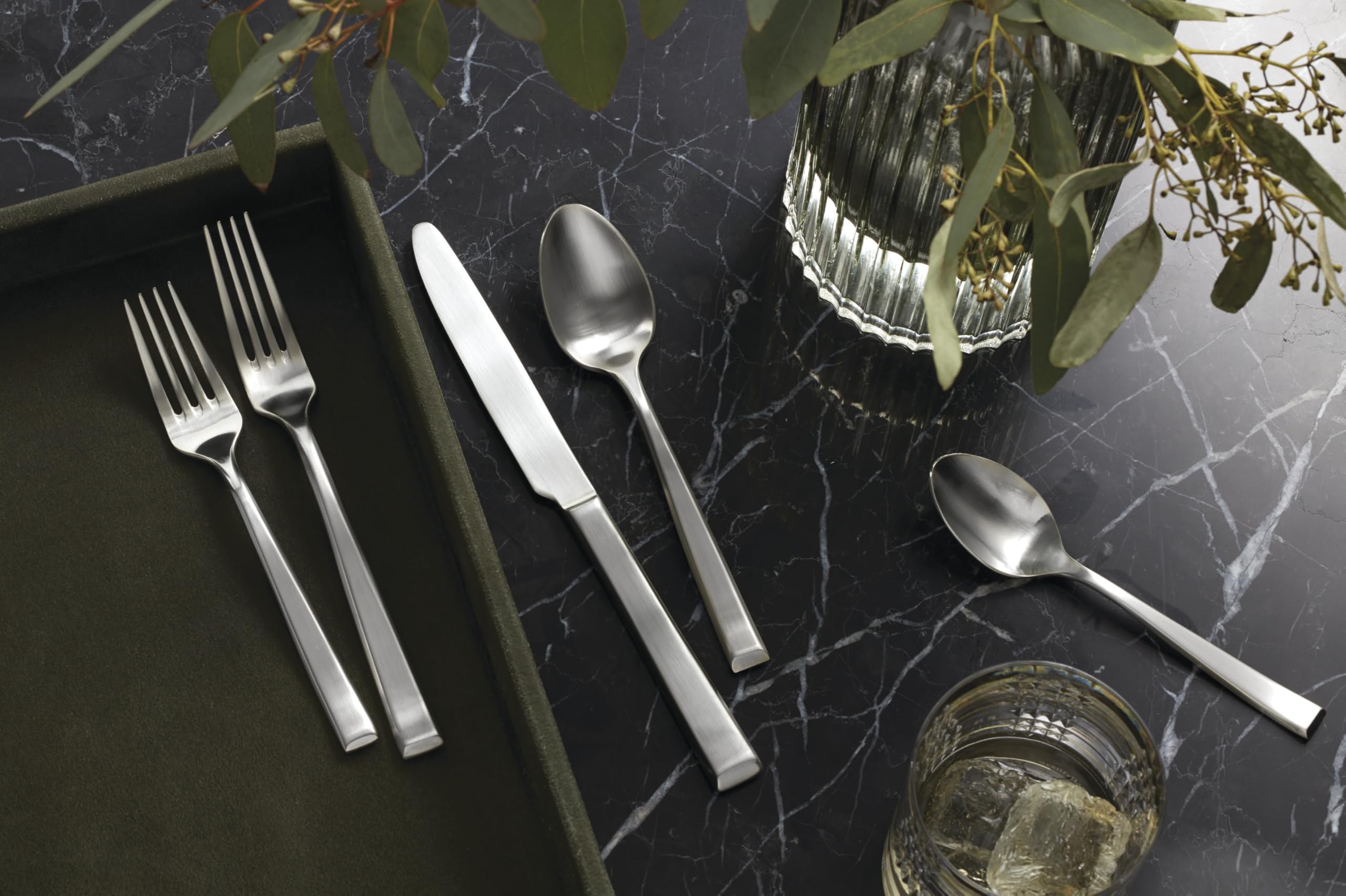 Amazon.com | Reed & Barton East End Satin 20-Piece Silverware Set