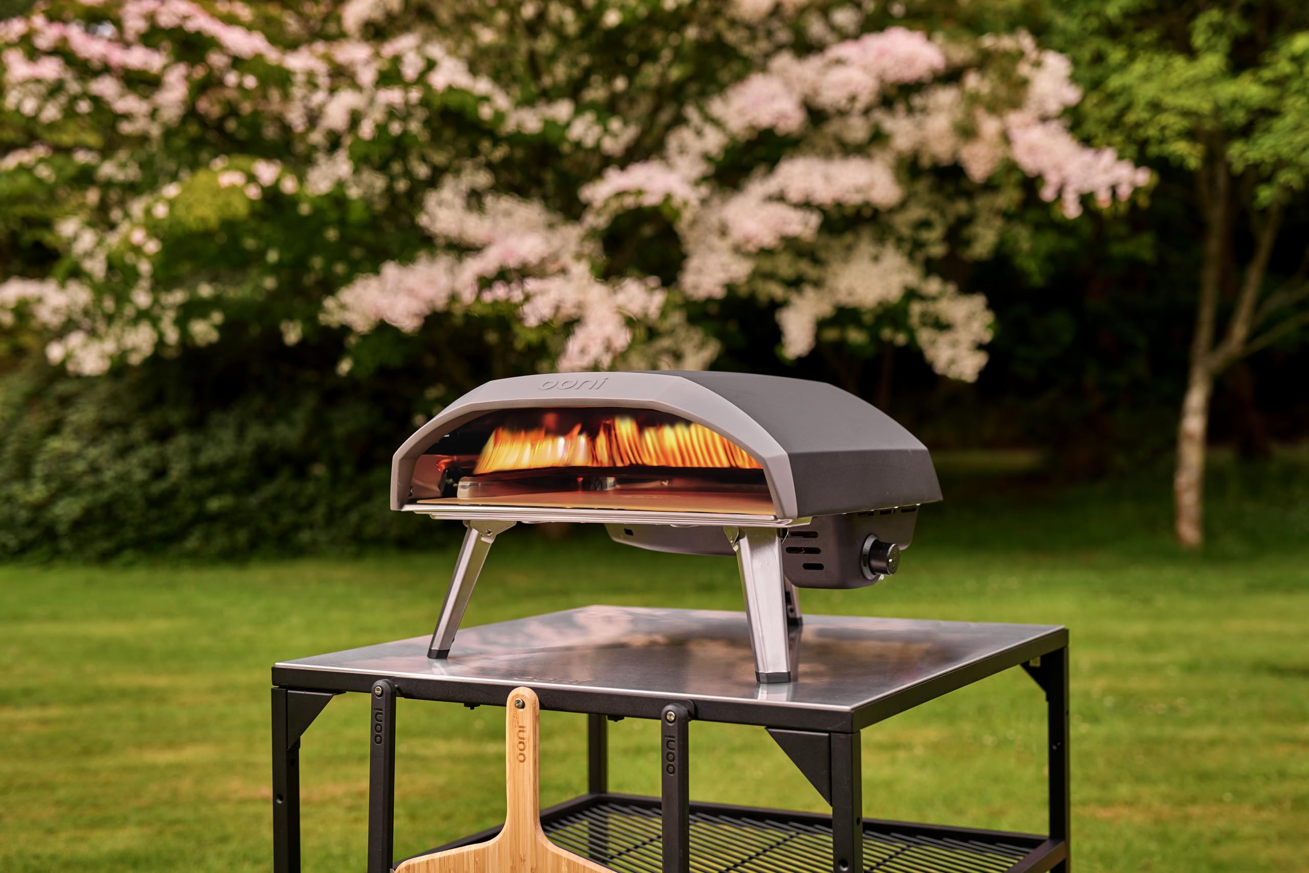 Ooni Koda 16 Four à Pizza à Gaz – 37mBar Four à Pizza Extérieur Portable – Cuire d'Authentiques Pizzas sur Pierre en 60 Secondes – (FR Uniquement- 37 mBar)
