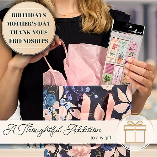 Miniatura 169 de Christian Art Gifts - Conjunto de marcapáginas magnéticos Lift Up Your Hands, 6 unidades Escénica #1