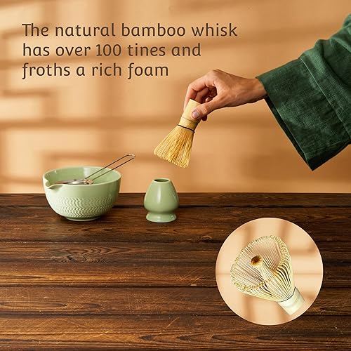 Miniatura 5 de Juego de batidor de matcha, cuenco de cerámica con boquilla, batidor de bambú, polvo de matcha ceremonial, guía de recetas, tamiz, soporte, cuchara,