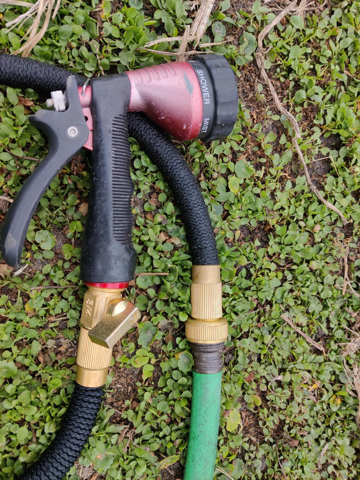 Excellent collapsible water hose.
