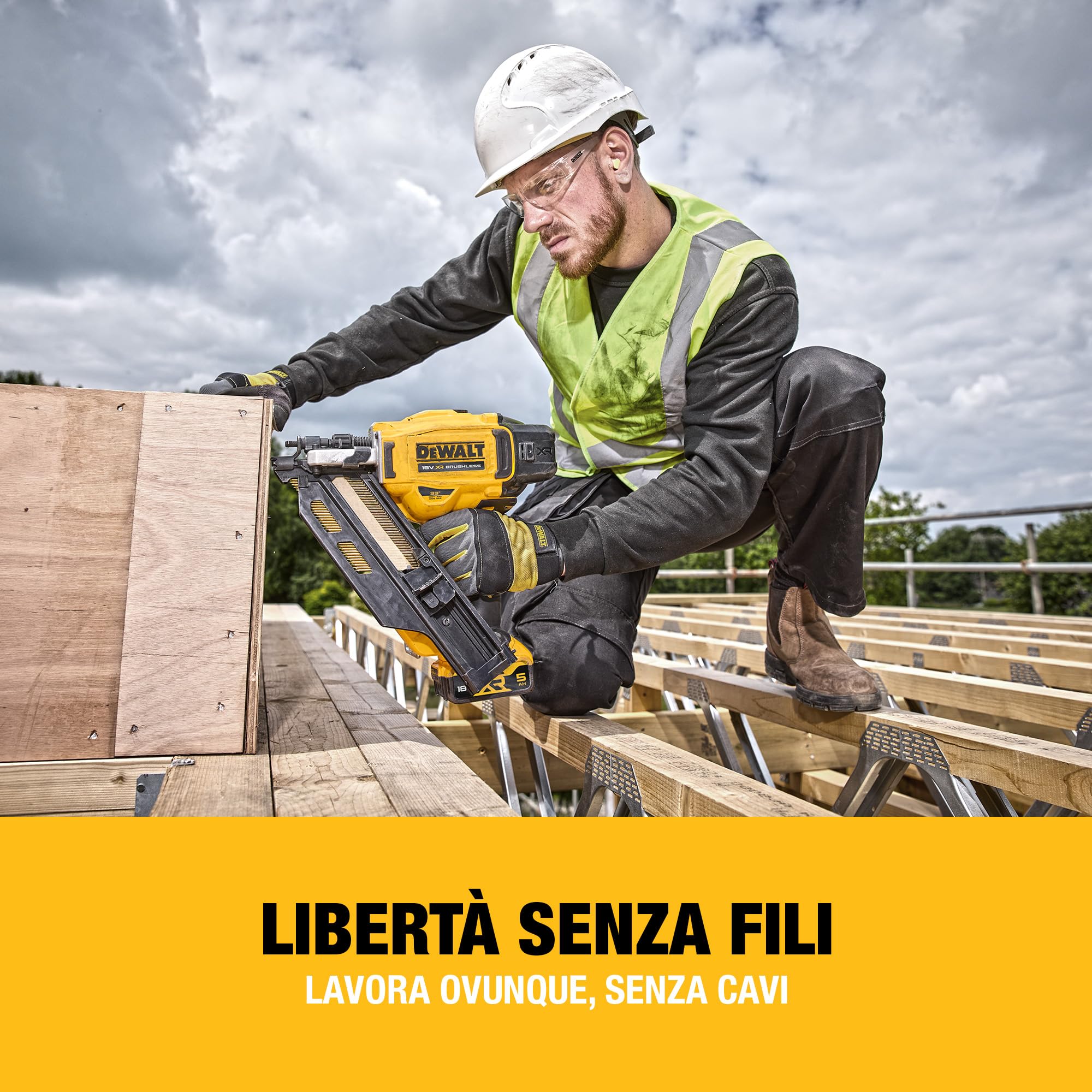 DEWALT Kit doppio di chiodatrici senza spazzole 18V XR con 2 batterie da 5,0Ah, caricabatterie e valigetta TSTAK, spina UE, DCK246P2T-QW
