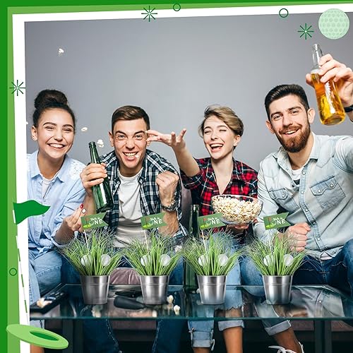 Miniatura 7 de Soulchen Regalos de golf para hombres, kit de decoración de mesa de fiesta deportiva, incluye 6 cubos de hierro, 12 minigolf 90, césped artificial,