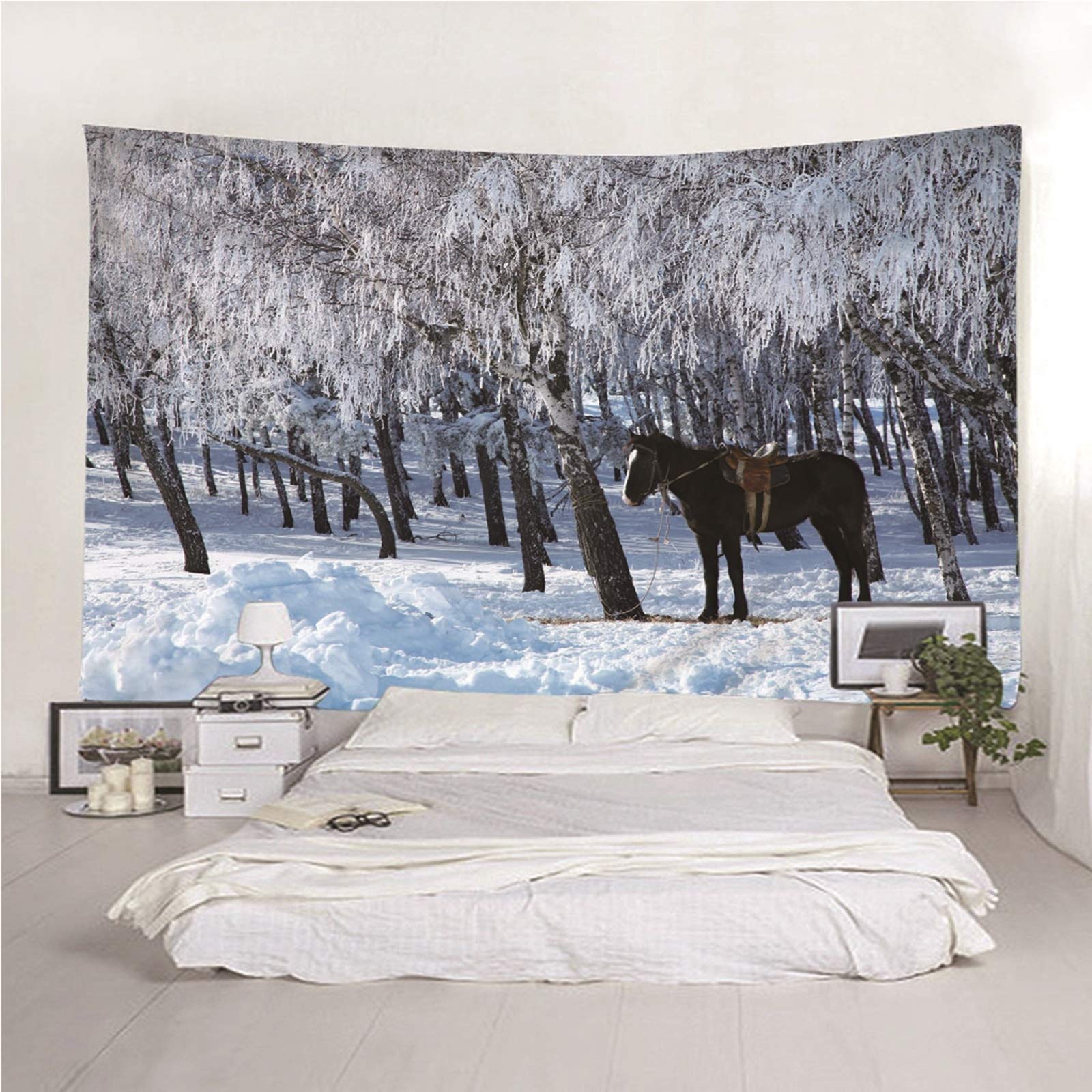 Makata na ścianę do sypialni 300 x 260 cm, poliester, w stylu vintage, z koniem i lasem, na zimę, na ścianę, do sypialni, salonu, dekoracja