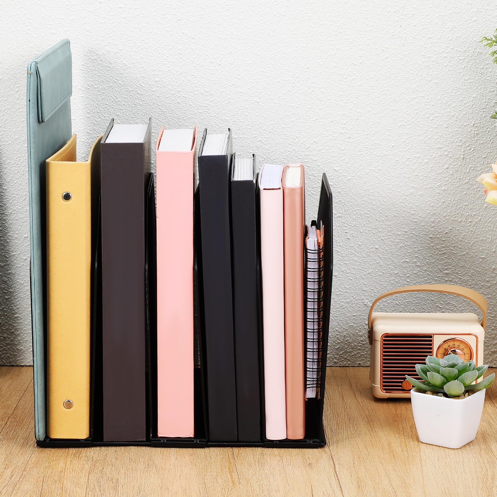 Moderner Schreibtisch Organizer aus Schwarzem Metall mit 5 Herausnehmbaren Fächern und Vielseitiger Nutzung für Homeoffice und Klassenzimmer