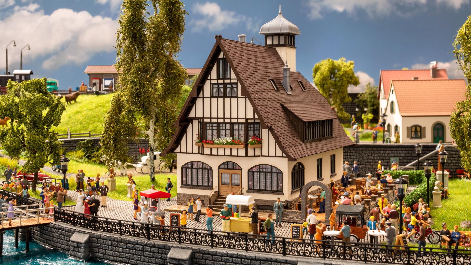 NOCH® Karczma z ogródkiem piwnym, karczma modelarska, 18,9 x 17,2 cm, szerokość toru H0