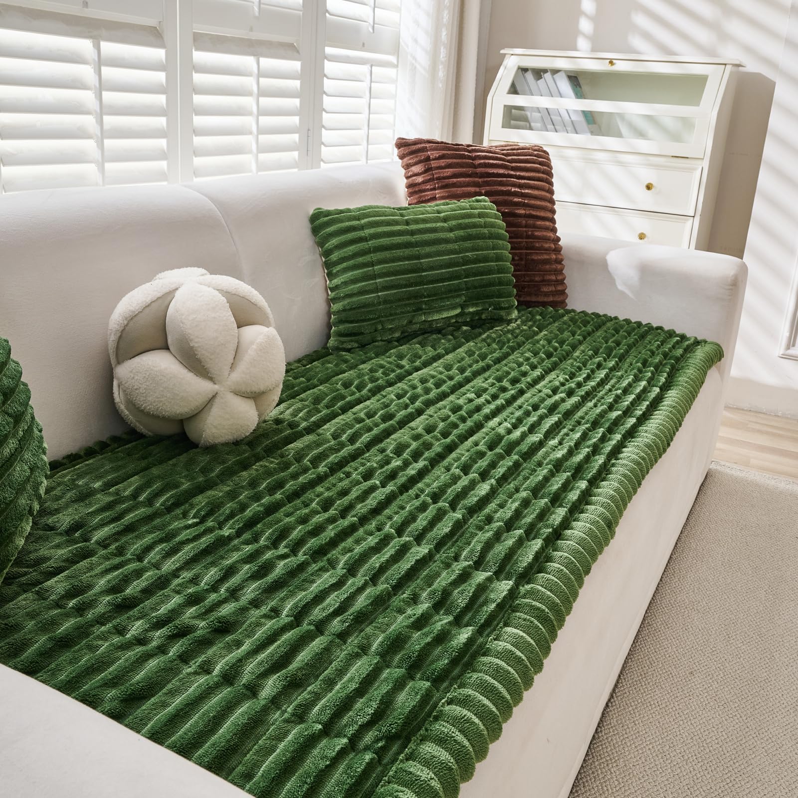 Photo 1 of ***SEE COMMENTS*** ZQFFB Pet Couch Cover Dogs Washable Non-Slip Couch Protector Pet Friendly Dog Mat for Couches and Sofas