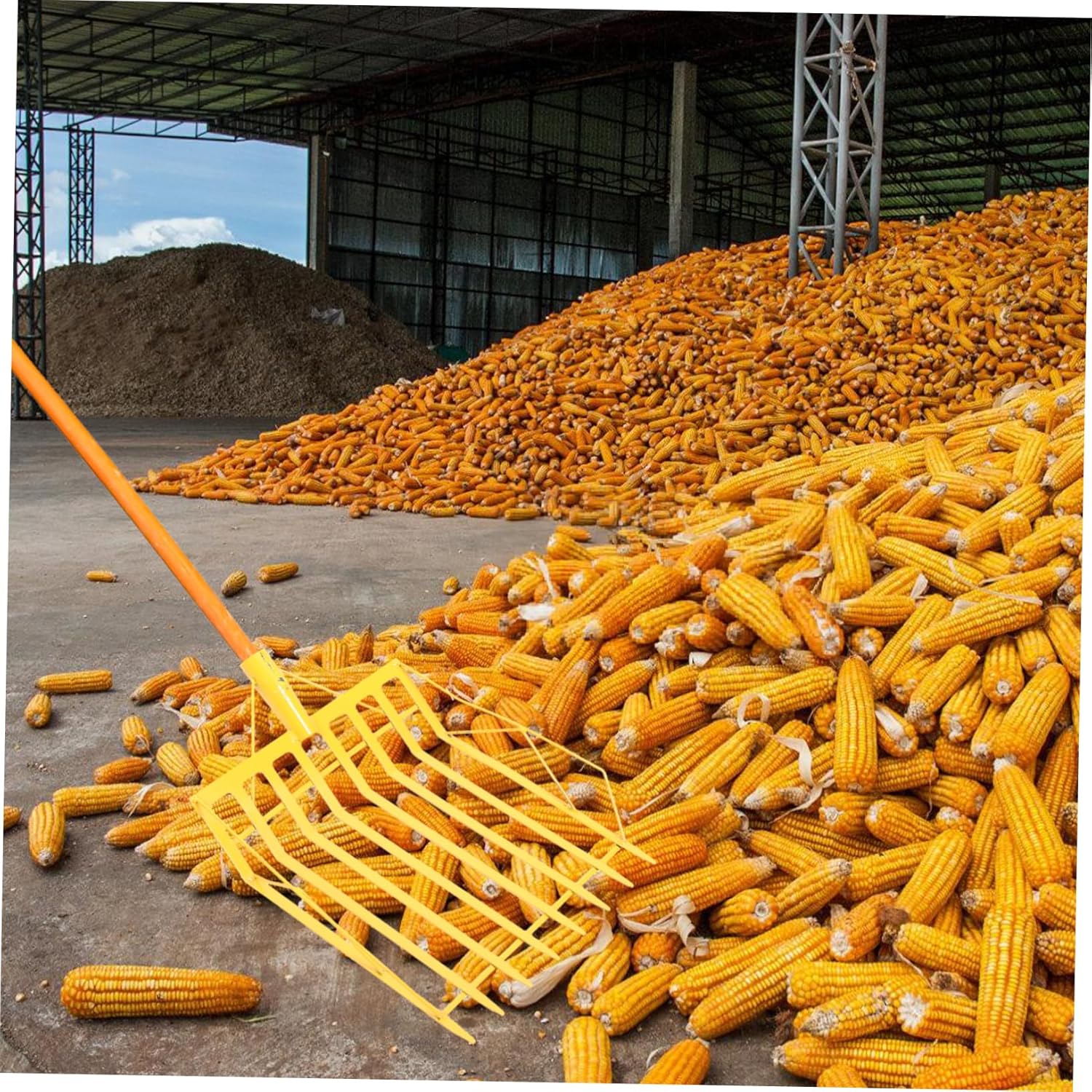 Farm Corn Shovel Handheld Maize Spade for Easy Corn Collection and Gardening Use Lightweight Sturdy Tip for Efficient Planting and Weeding