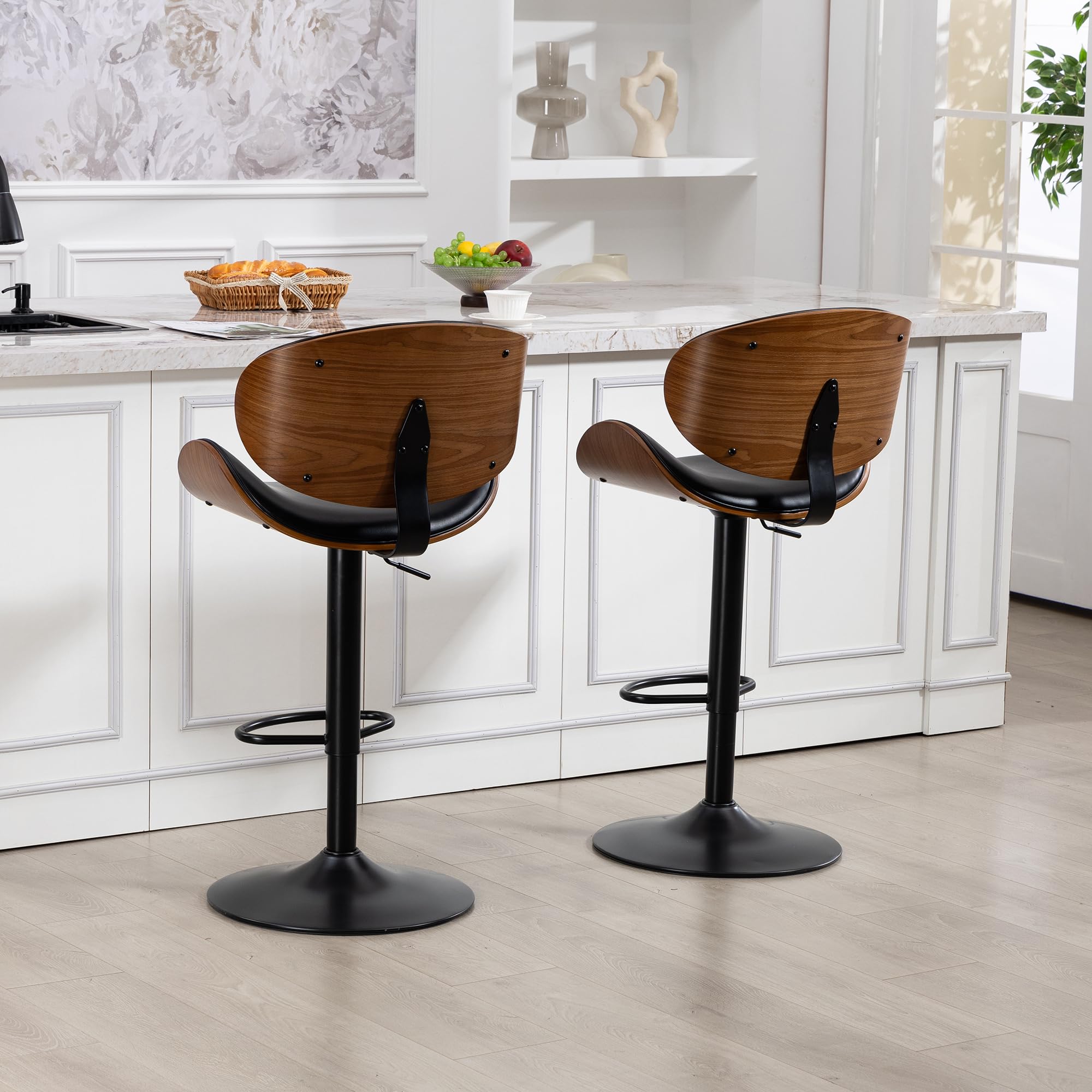 Set di 2 sgabelli da bar girevoli, regolabili in altezza, in legno curvo, con rivestimento in pelle PU, schienale ergonomico e poggiapiedi, per bar, isola cucina, colore: nero