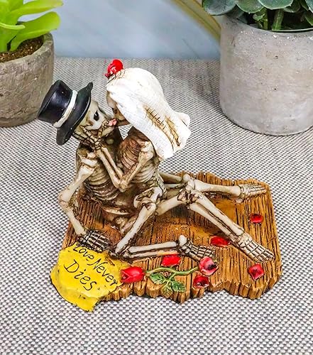 Miniatura 8 de Ebros Gift Love Never Dies Castaway Sea Stranded Wedding Skeleton Pareja Sexo en la playa Figura Día de los Muertos Halloween Decorativo San