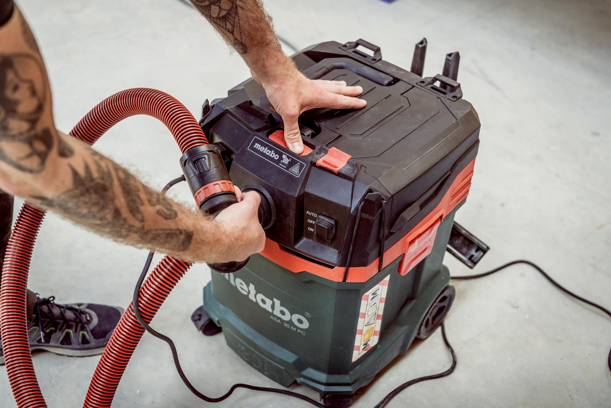 Metabo ASA 30 M PC Odkurzacz uniwersalny - Odkurzacz do pracy na mokro/sucho ze zintegrowanym czyszczeniem filtra - długość kabla 8 m