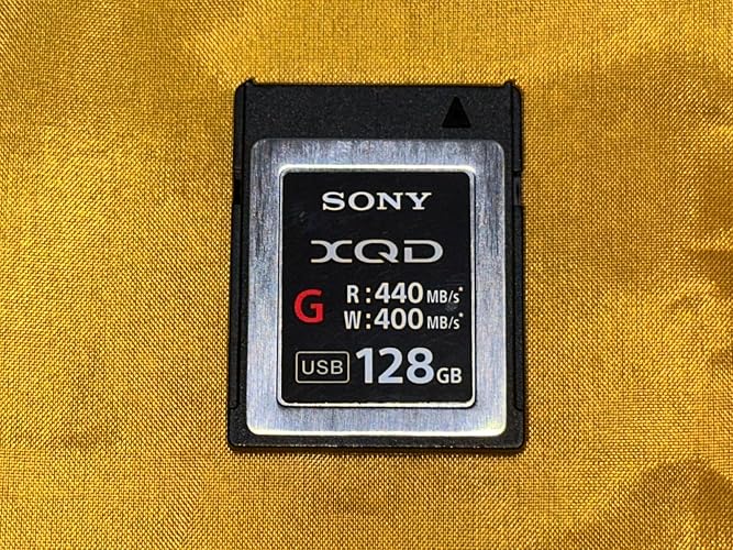 Amazon | SONY XQDメモリーカード 128GB QD-G128E J | Sony | メモリー