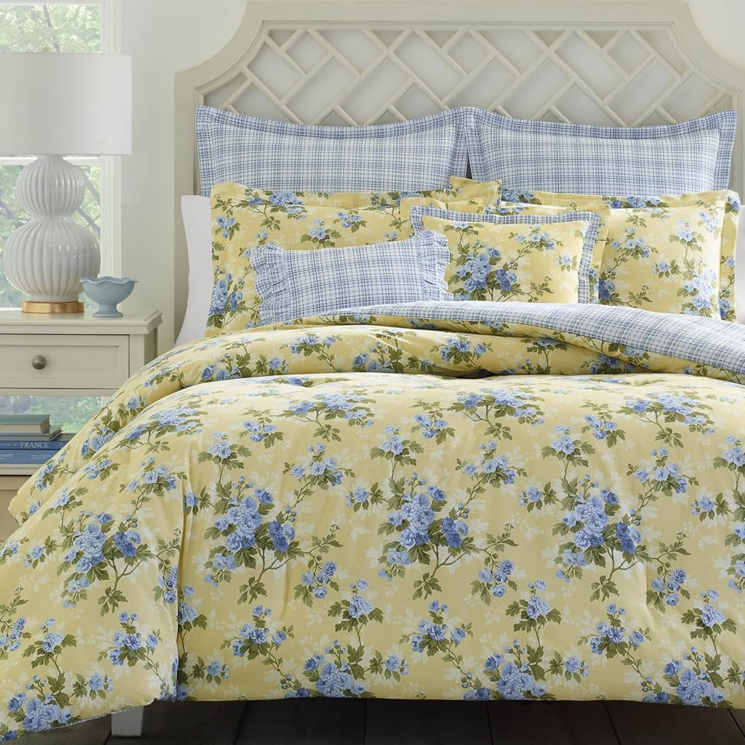 Amazon.com: Laura Ashley – Queen Comforter Set, Reversible Floral