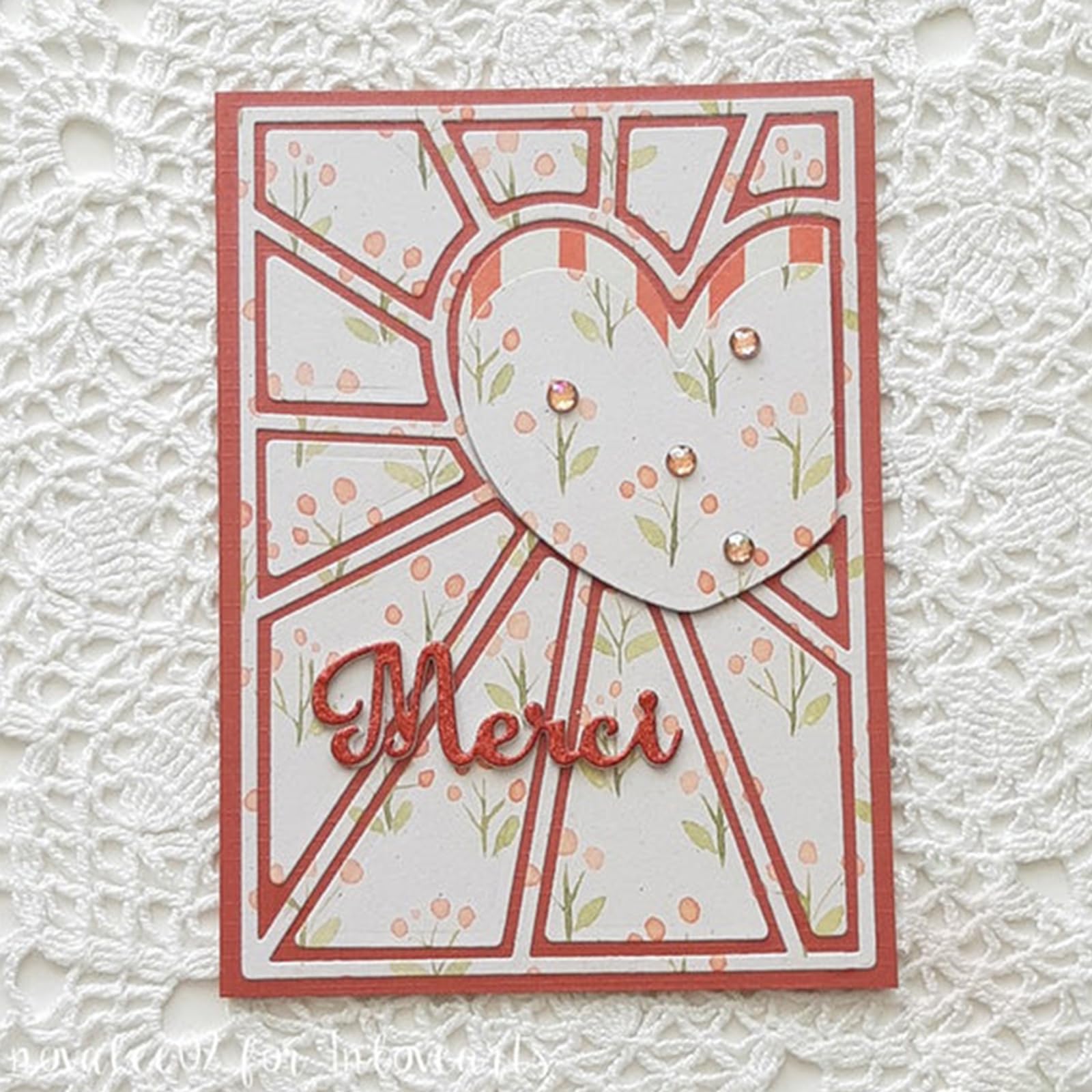 Fustelle in metallo a forma cuore Modelli fustellati Stampi Stencil per goffratura per album Scrapbooking Decorazione carta Triangoli Stencil fustellati