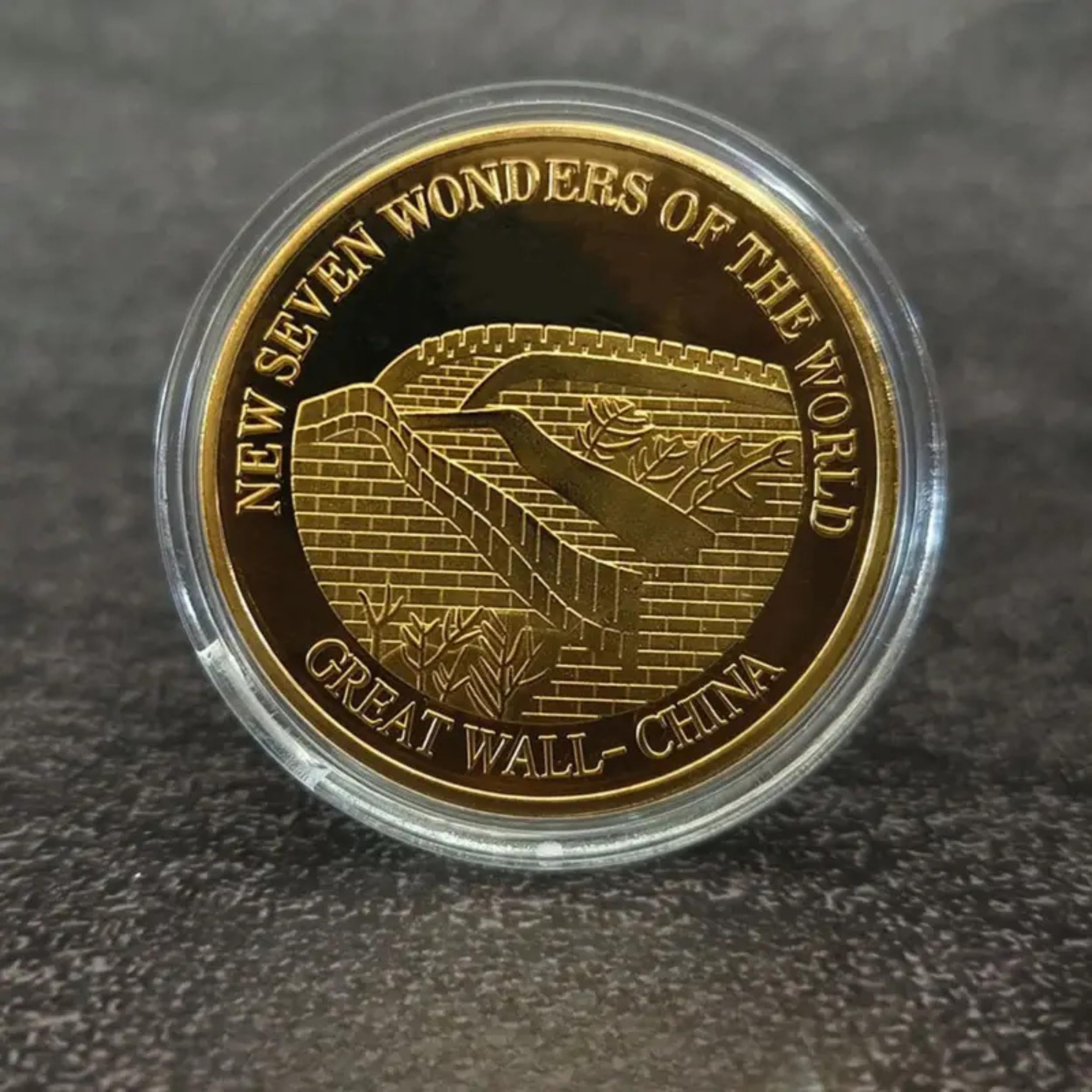 Lot de 7 pièces de Collection commémoratives représentant Les 7 Nouvelles Merveilles du Monde, avec 7 étuis de Protection individuels, et 7 Supports de présentation, Cadeau Unique et prestigieux.