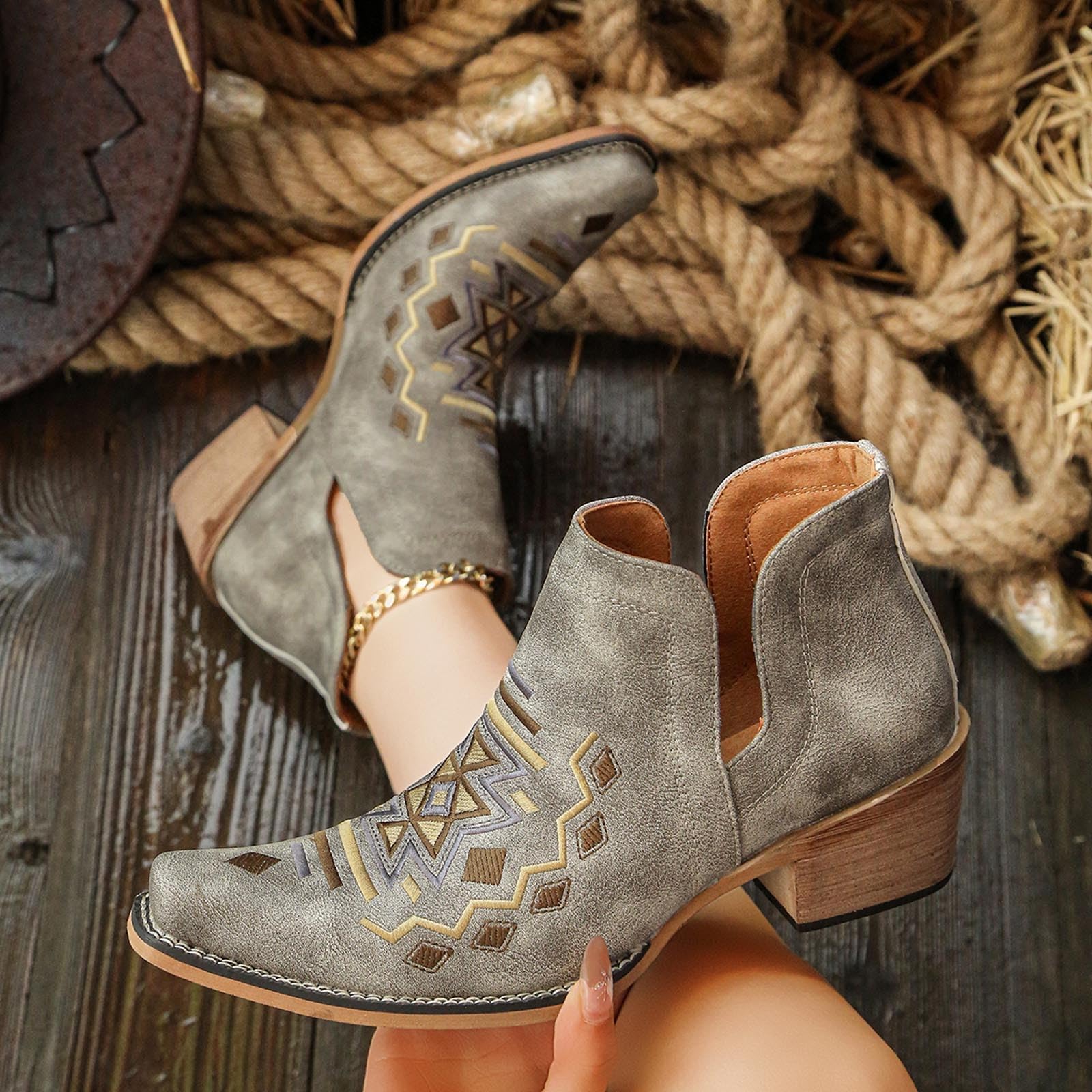 Generisch Buty do stroju ludowego, weselne, do stroju bawarskiego, eleganckie, haftowane denim, z motywami folklorystycznymi, średni obcas