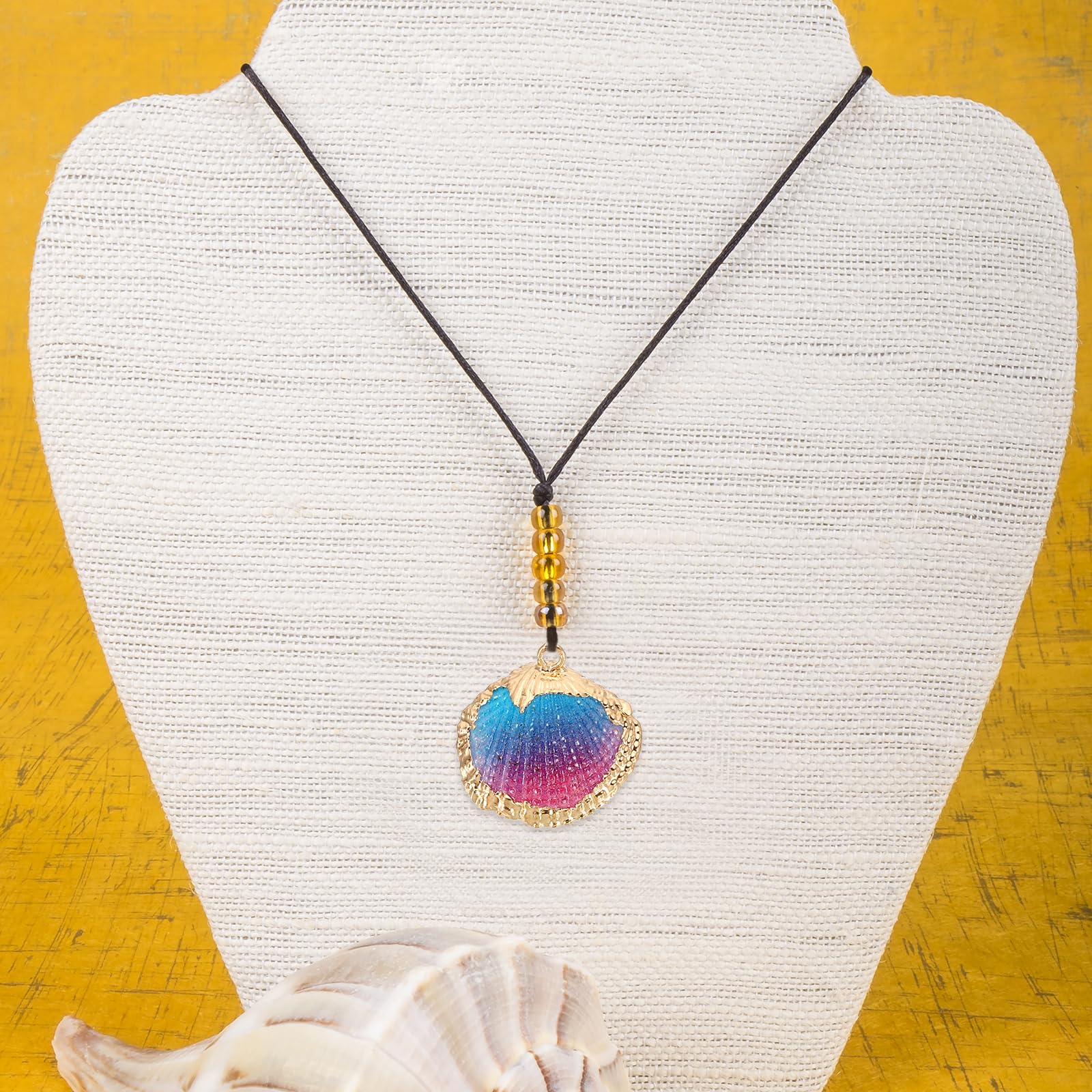 PATIKIL Natural Seashell Pendants, 5 Pcs Dyed Shells Craft Charm Scallop Shells for Necklace DIY Ocean Jewelry Making Blue Purple - Image 4