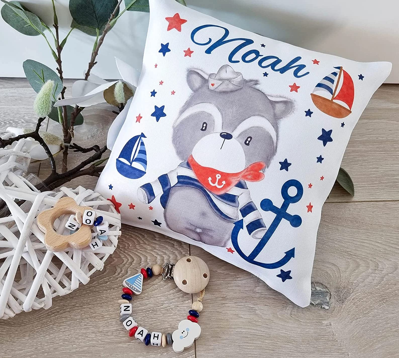 Windeltorte mit Name - Kuschelkissen Waschbär Maritim I Geschenk, Babyparty, Geburt oder Taufe + gratis Grußkärtchen