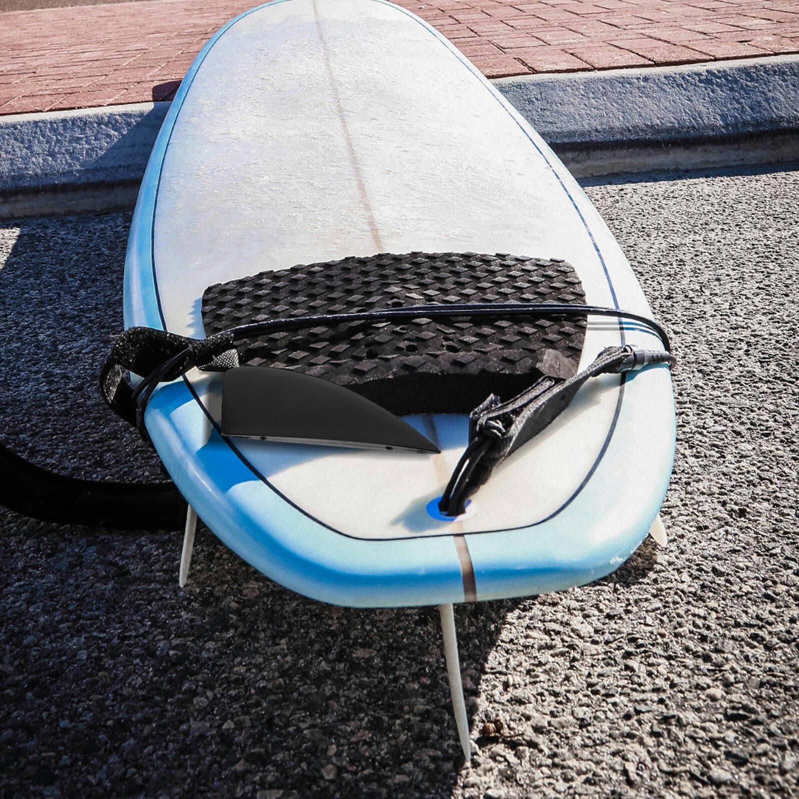 Sup Finne 134mm aus Kunststoff Abnehmbare Mittelfinne für Paddleboards und Kajaks Wasserstabiler Surfboard Stabilisator für Bessere Kontrolle und Balance