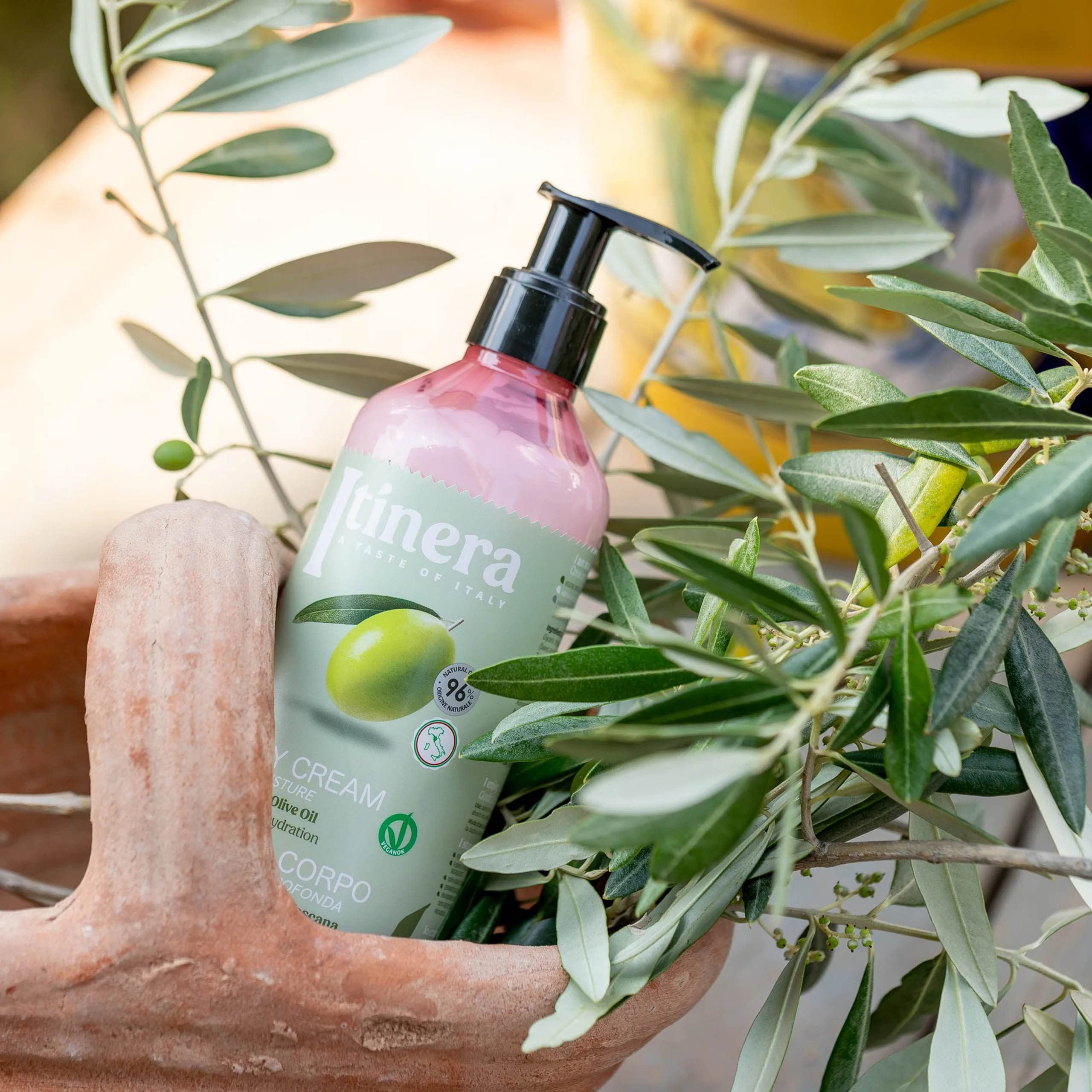 Itinera Moisturising Body Cream with Tuscan olive oil, 96% natural ingredients 370 ml 1 unit - Image 2