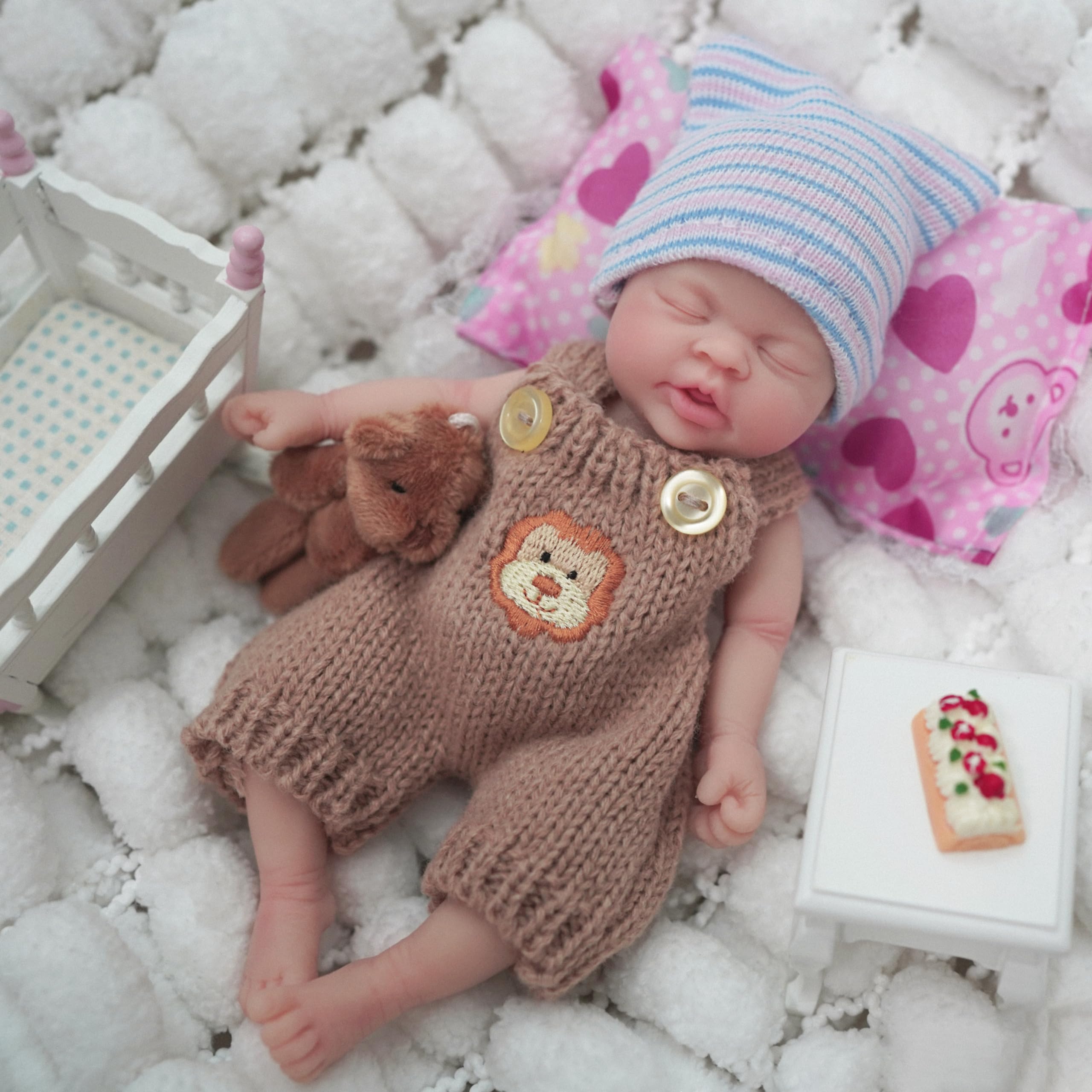 7" Miniature Silicone Baby, Silicone Full Body Reborn Doll Realistic Newborn Doll Closed Eyes Sleeping Baby Boy The Look Real Babies Soft Anti Stress