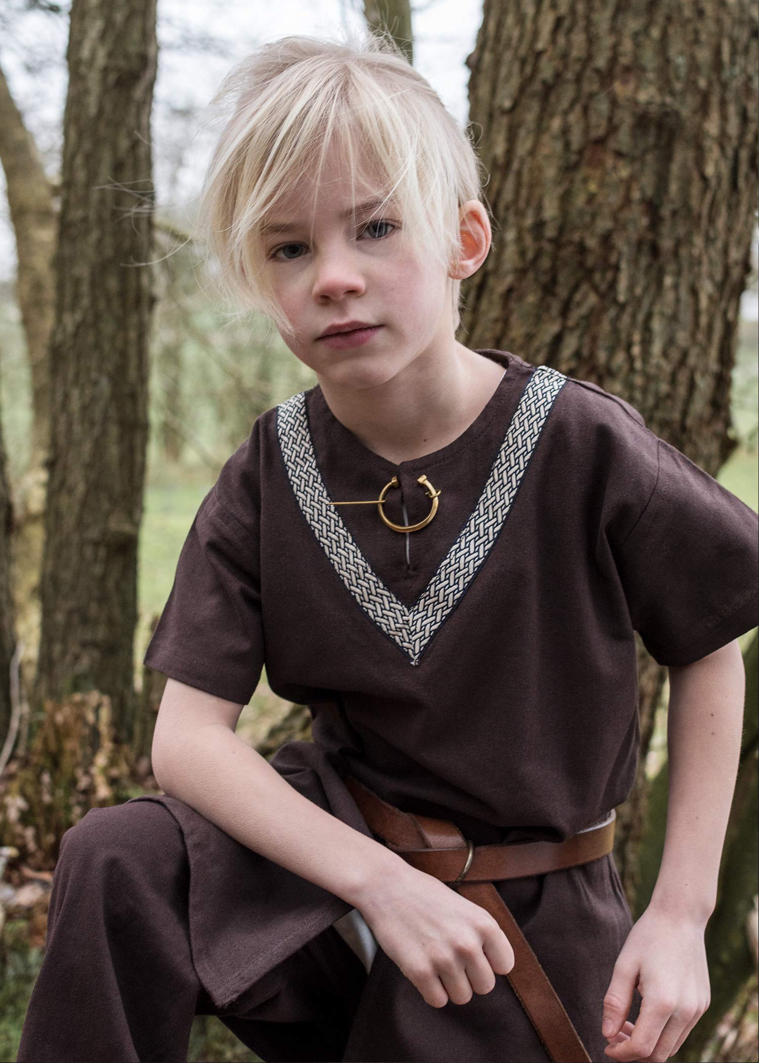 Battle-Merchant Dziecięca średniowieczna tunika Ailrik z bordiurą krótki rękaw | chłopcy dziewczynki (brązowy, 164)